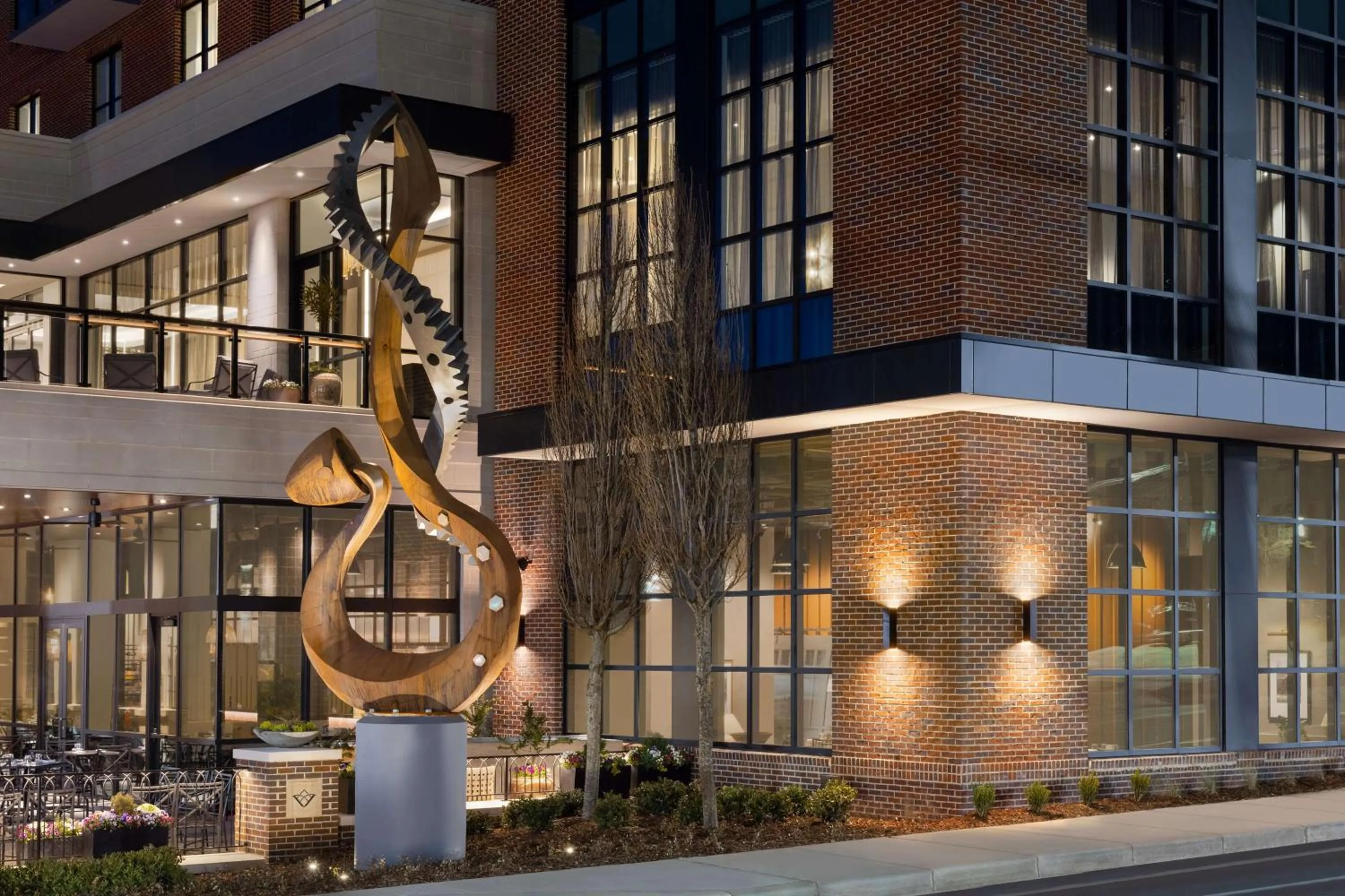 Property building in Valley Hotel Homewood Birmingham - Curio Collection By Hilton