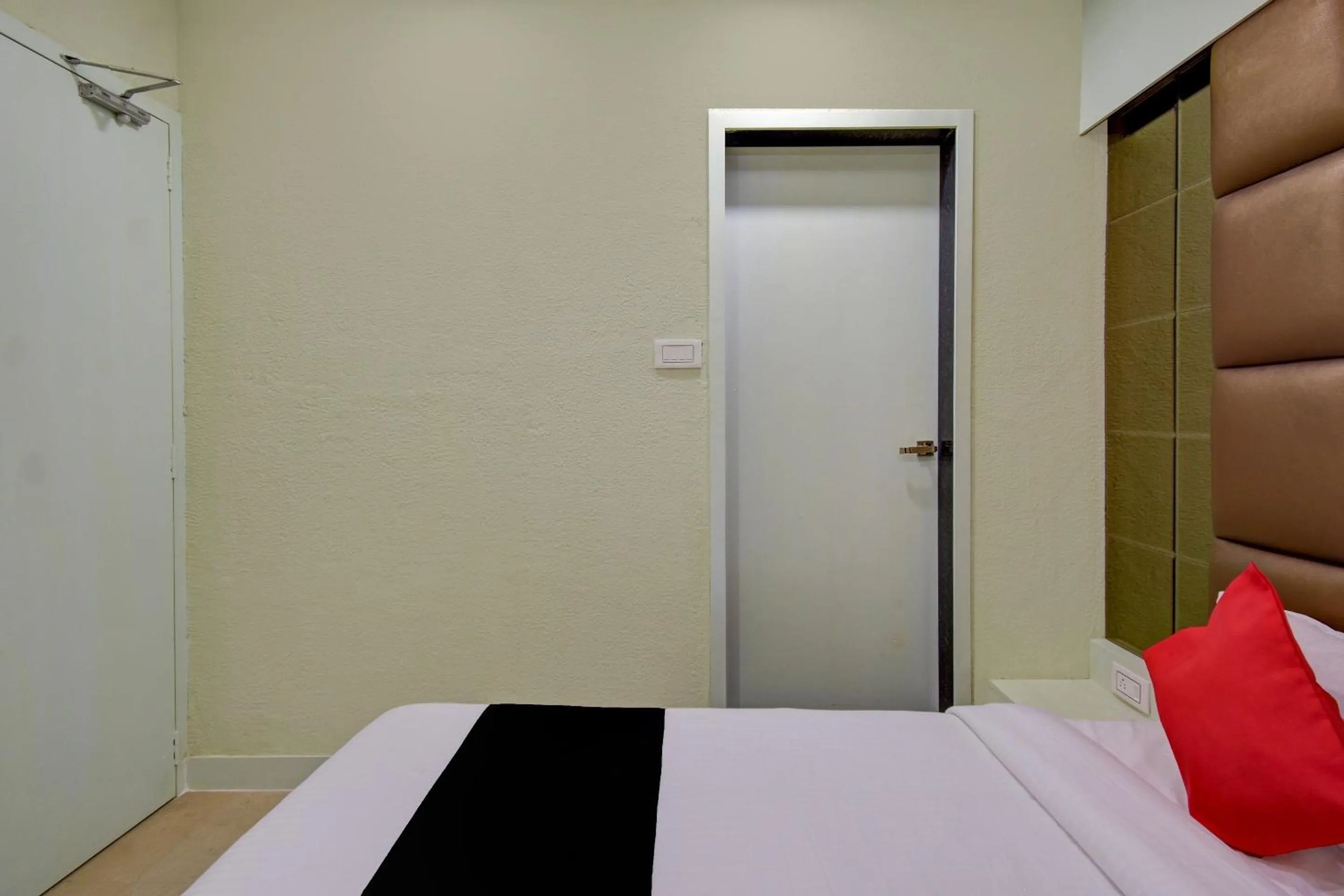 Bedroom, Bed in Collection O Snowfox