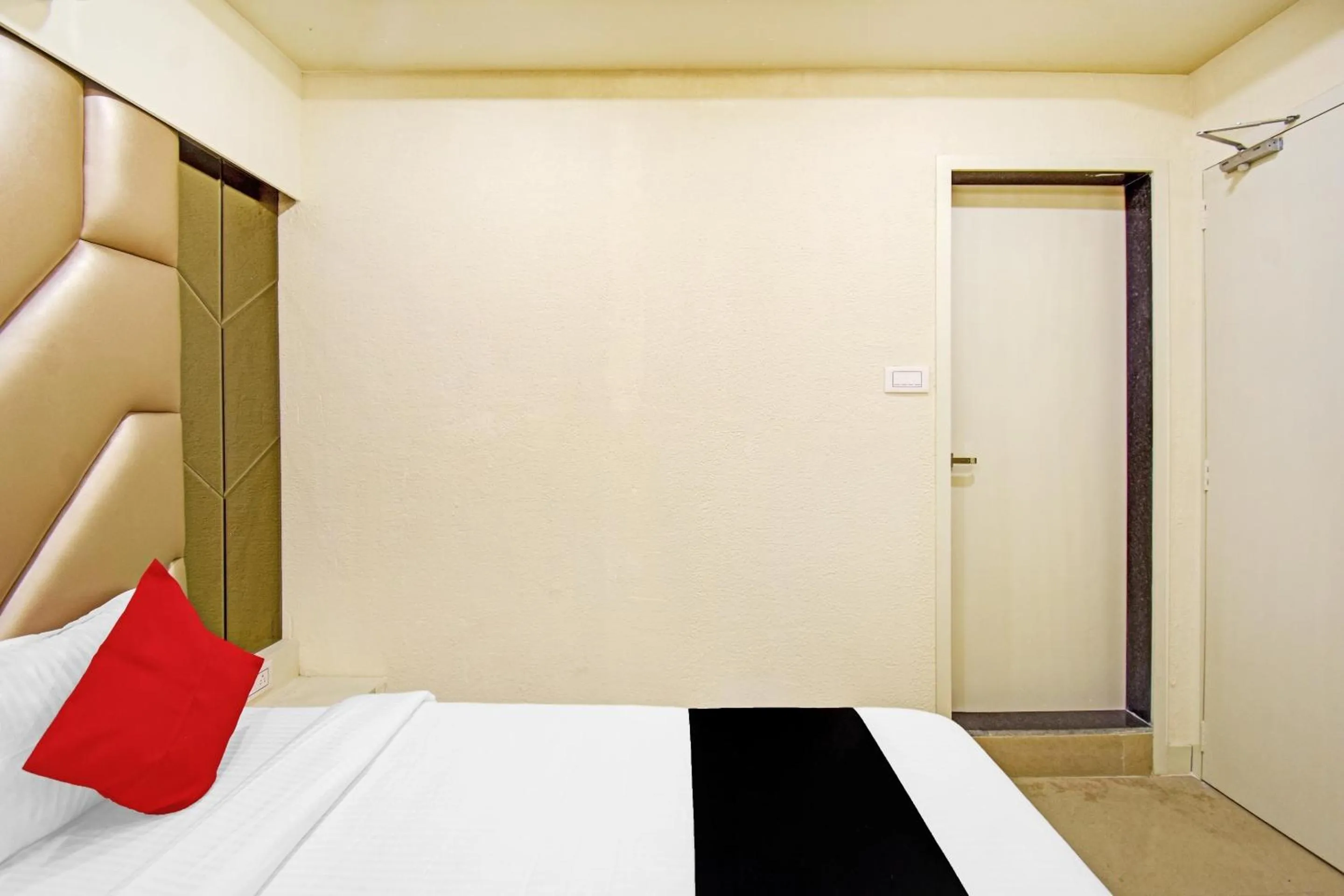 Bedroom, Bed in Collection O Snowfox