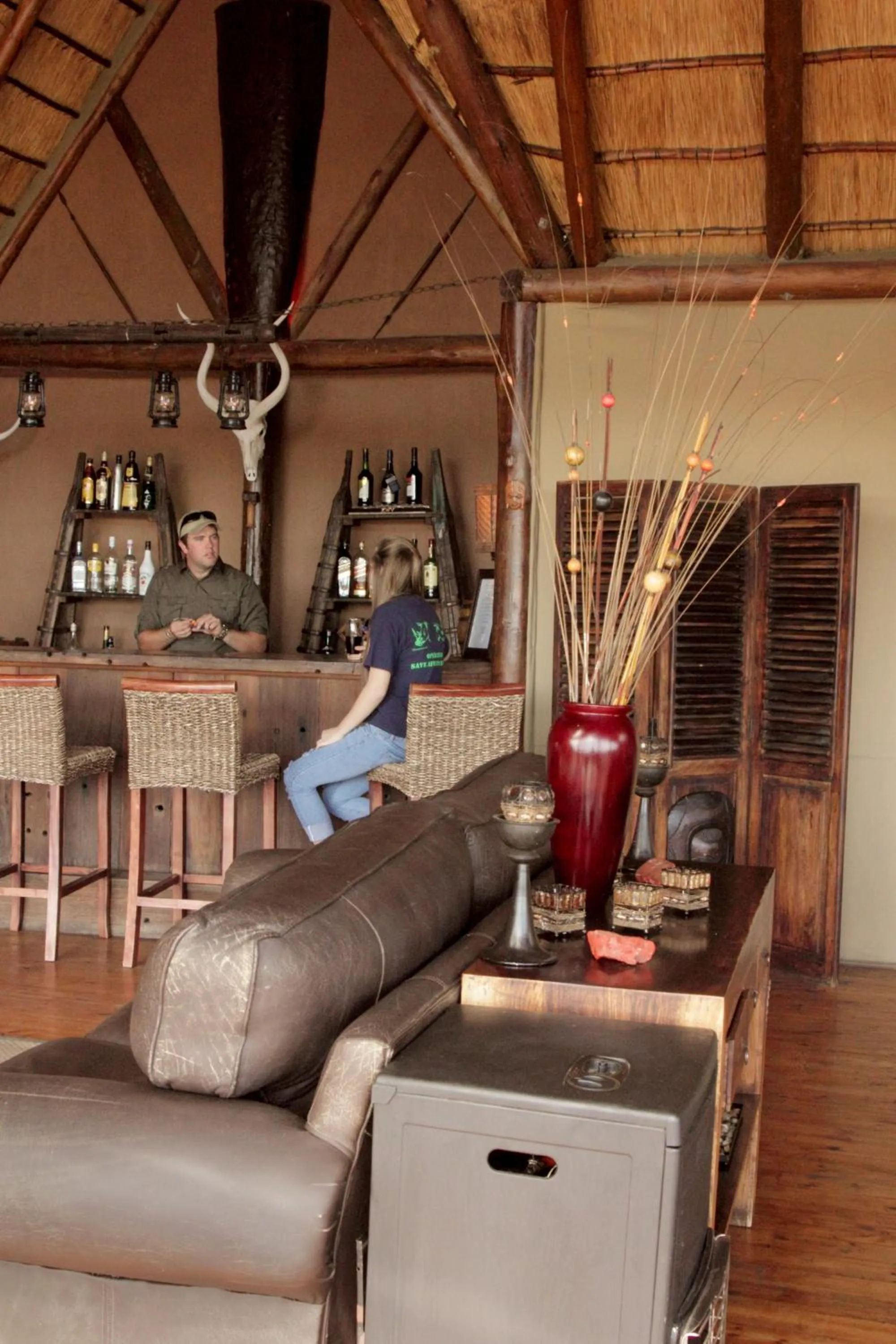 Lounge or bar in Bush Lodge – Amakhala Game Reserve