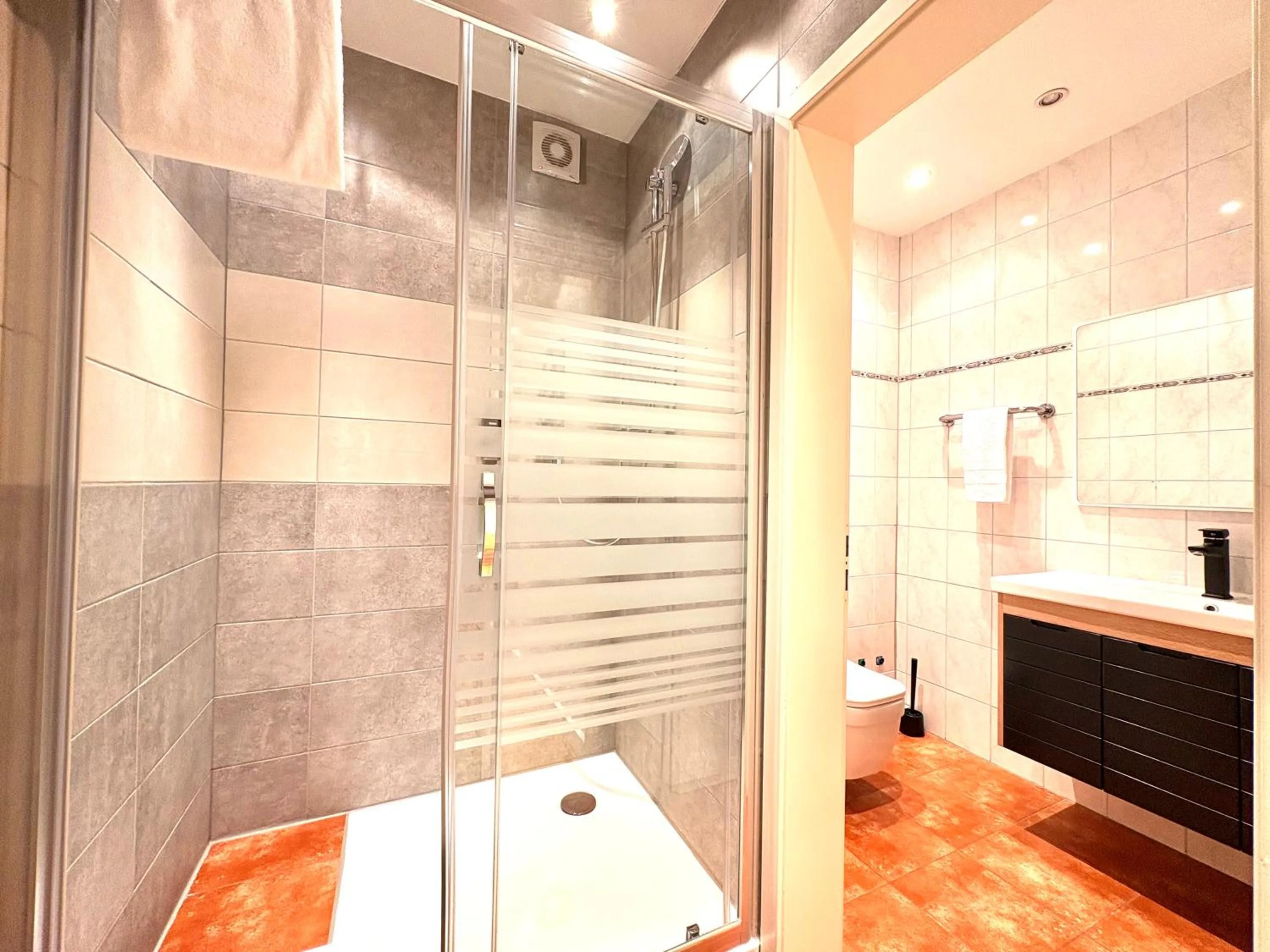 Bathroom in Akomo Bern