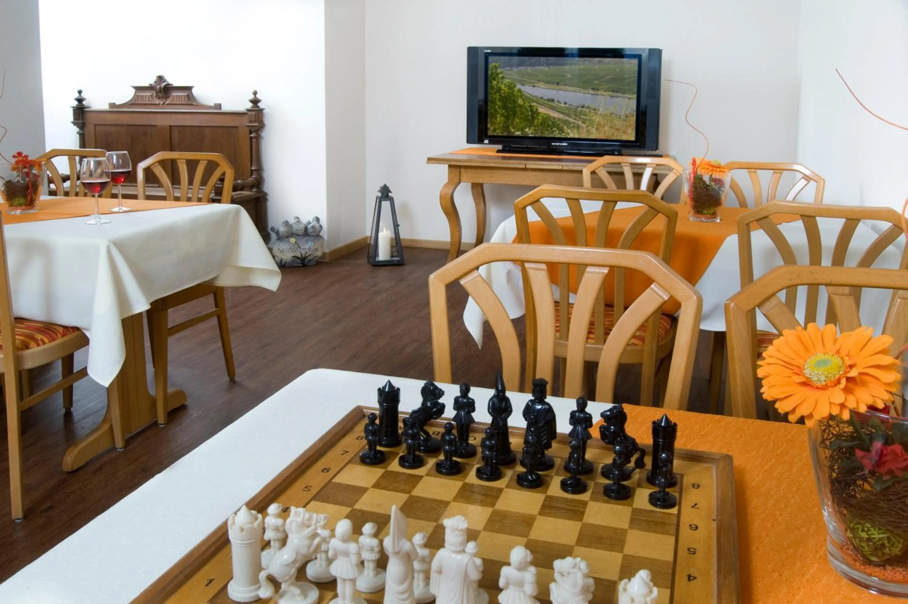 Communal lounge/ TV room in Hotel Hauer