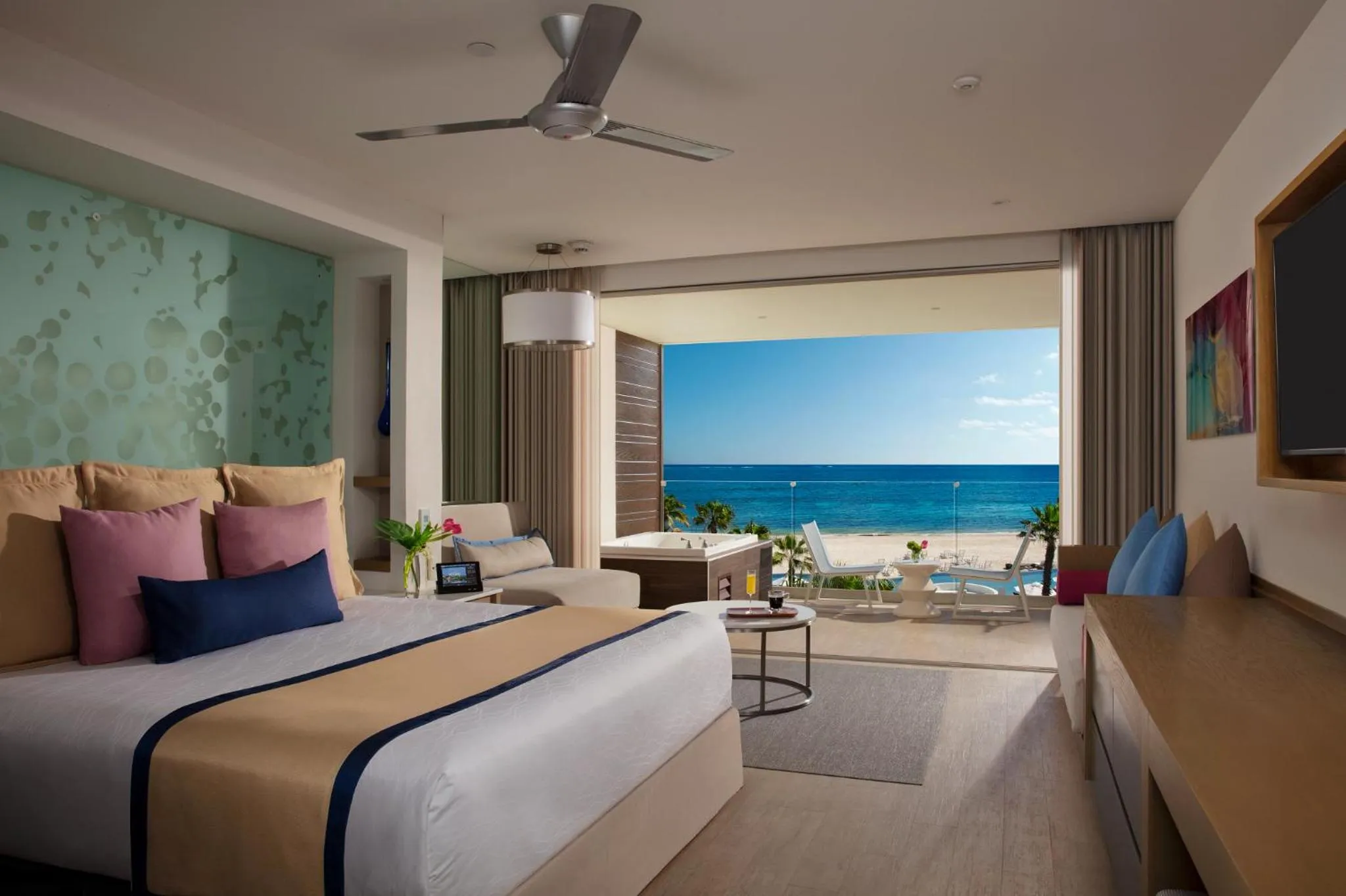 Bedroom, Bed in Secrets Riviera Cancún Resort & Spa - Adults Only - All inclusive
