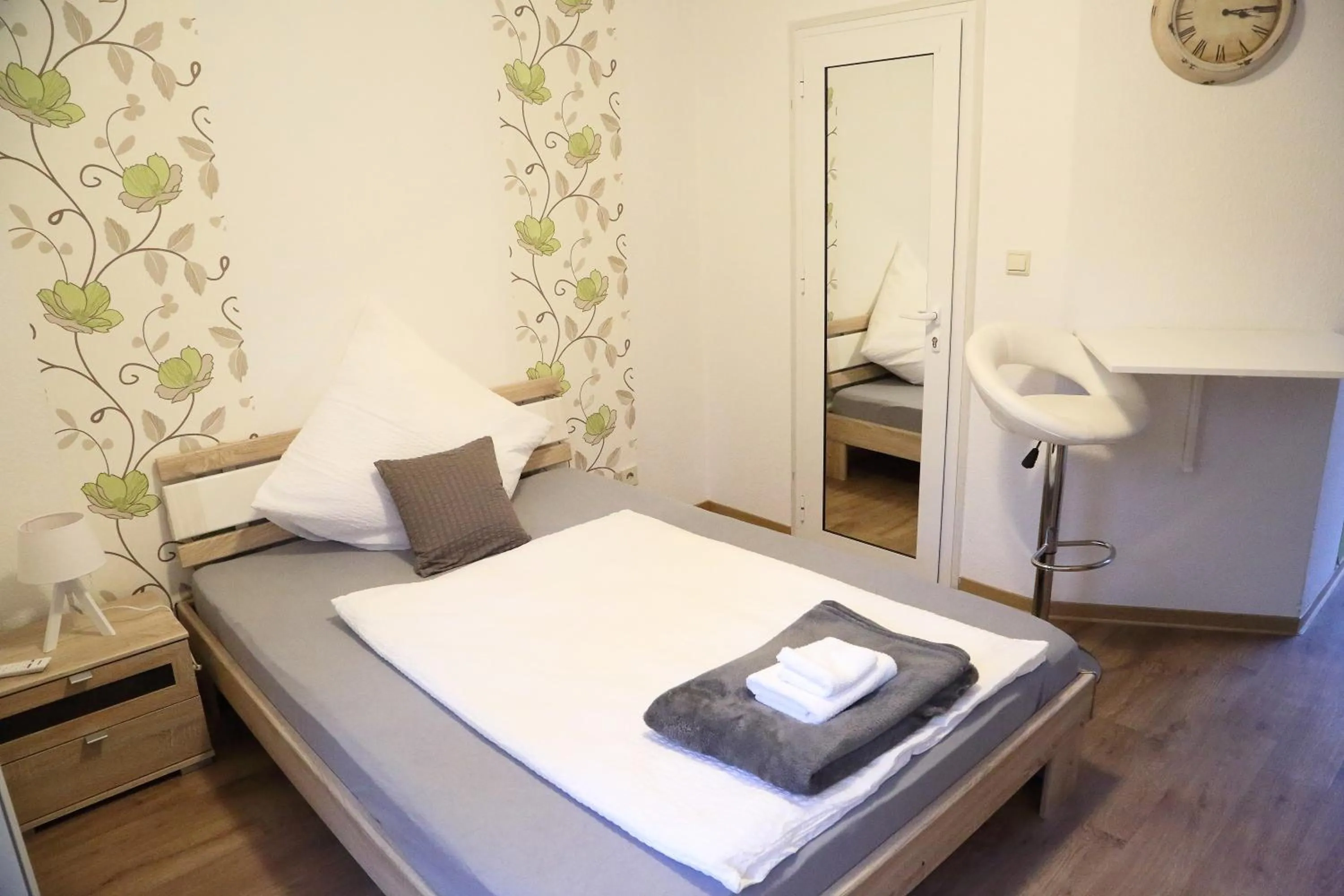 Photo of the whole room, Bed in Gästehaus zum Surgrund