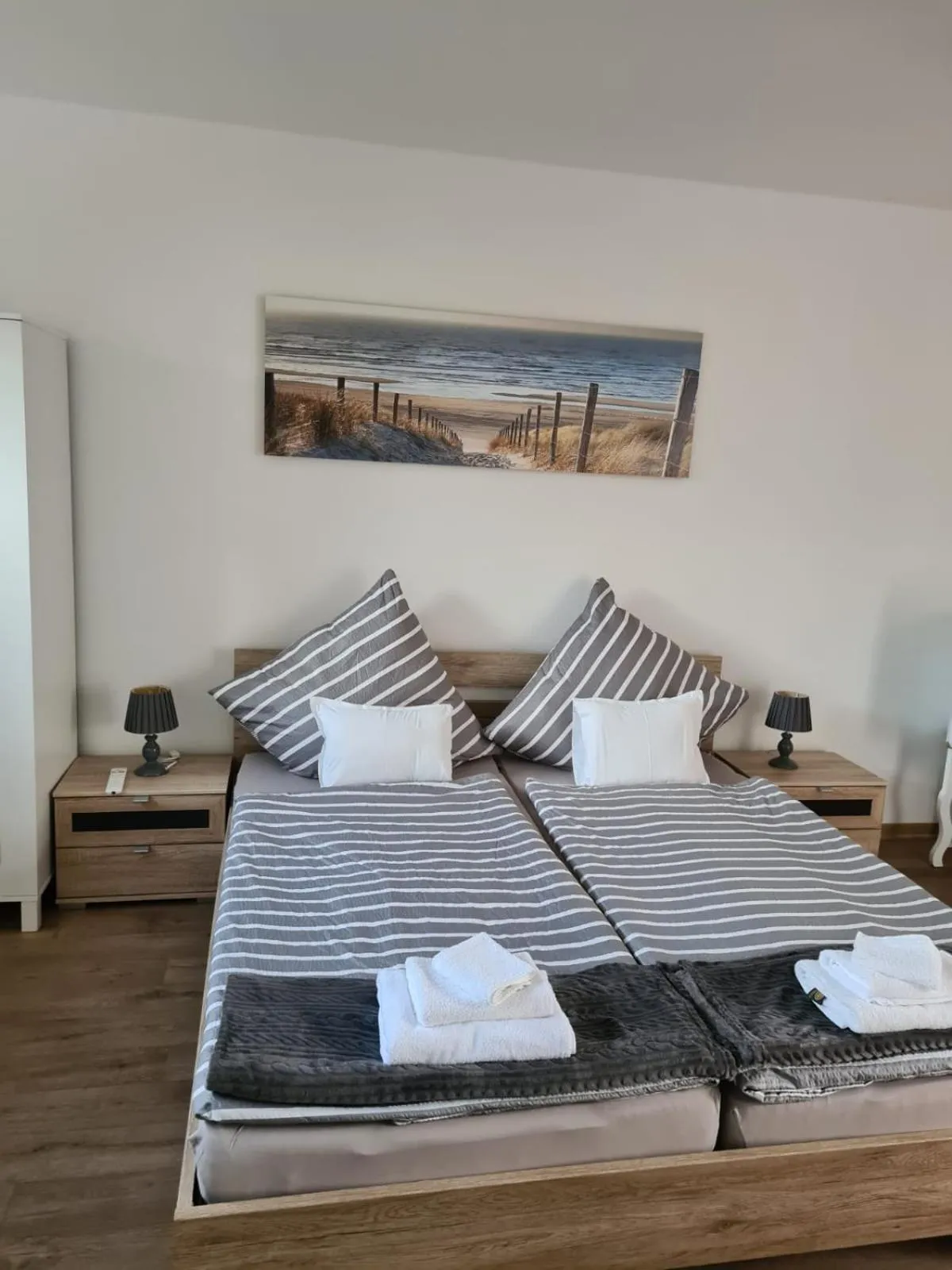 Photo of the whole room, Bed in Gästehaus zum Surgrund