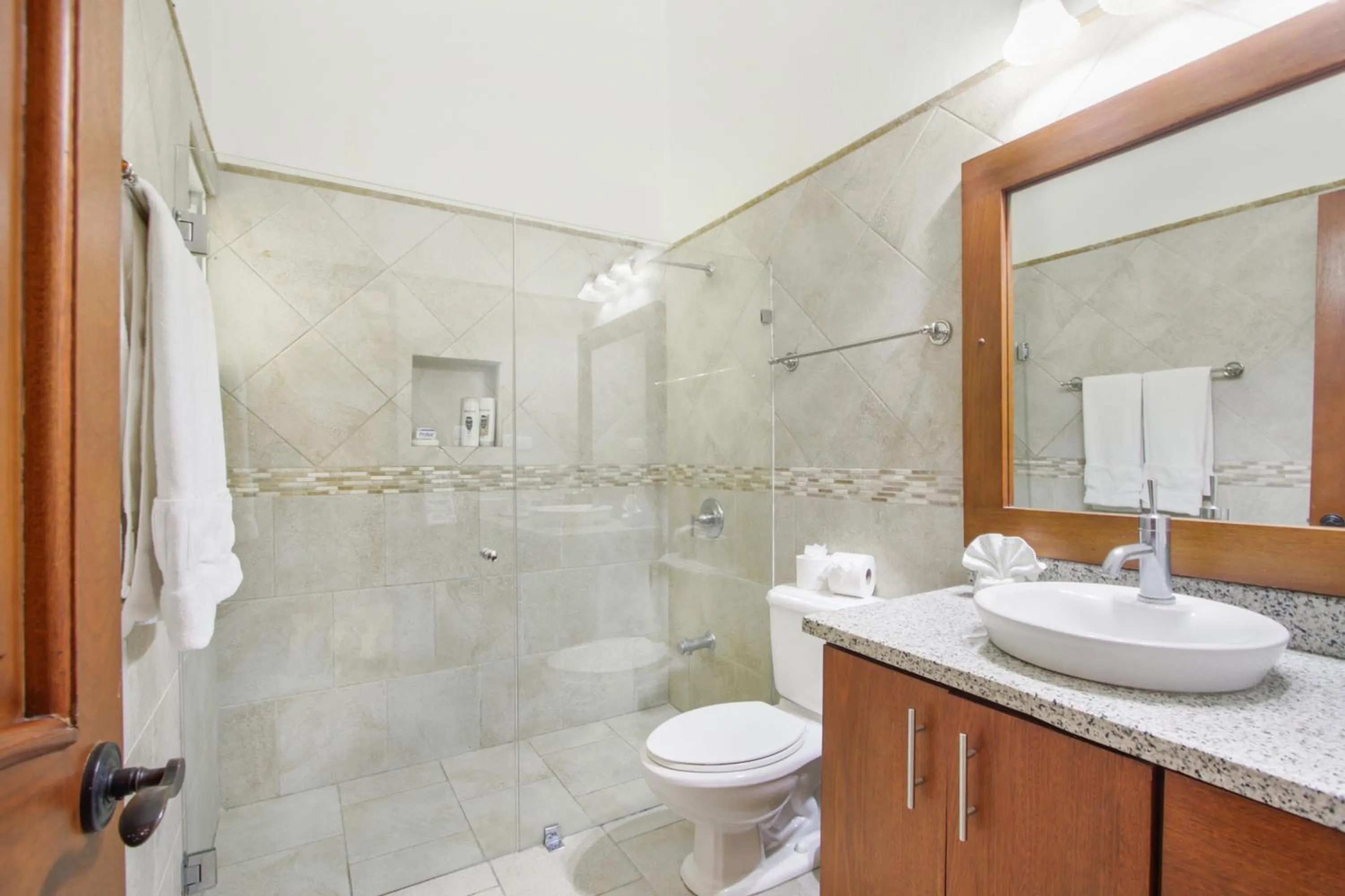 Shower in Amazing Villa in Casa de Campo with Included in Price Maid and Waiter