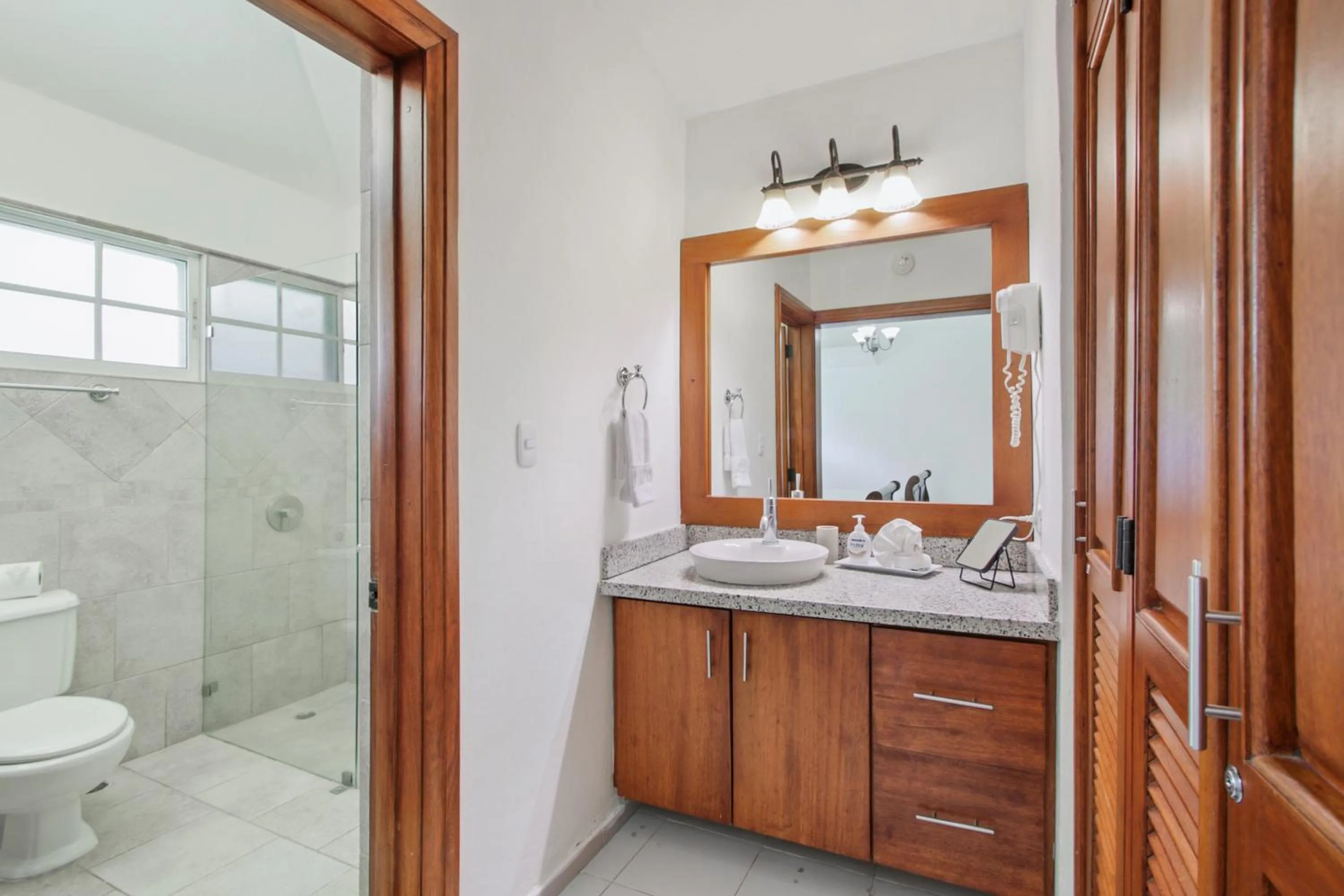 Shower in Amazing Villa in Casa de Campo with Included in Price Maid and Waiter