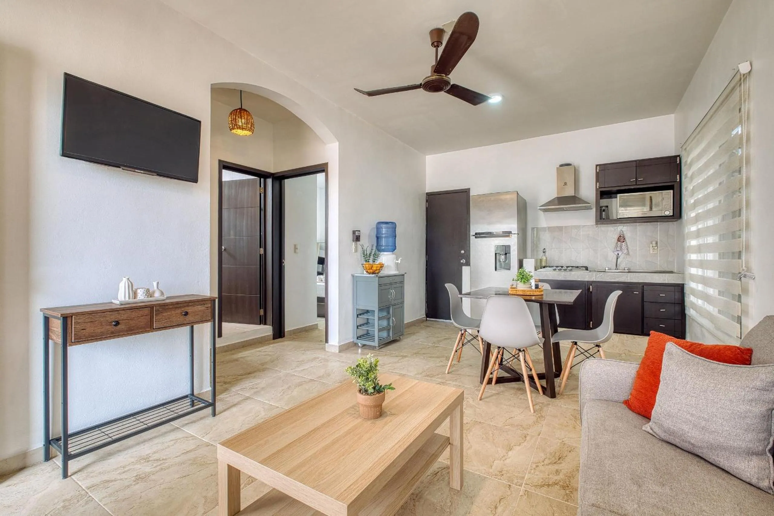 Communal lounge/ TV room in La Aurora Puerto Escondido