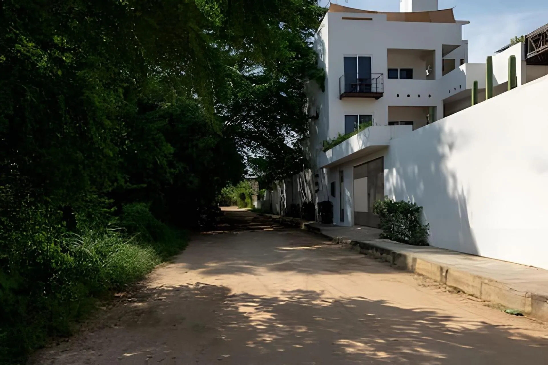 Facade/entrance in La Aurora Puerto Escondido