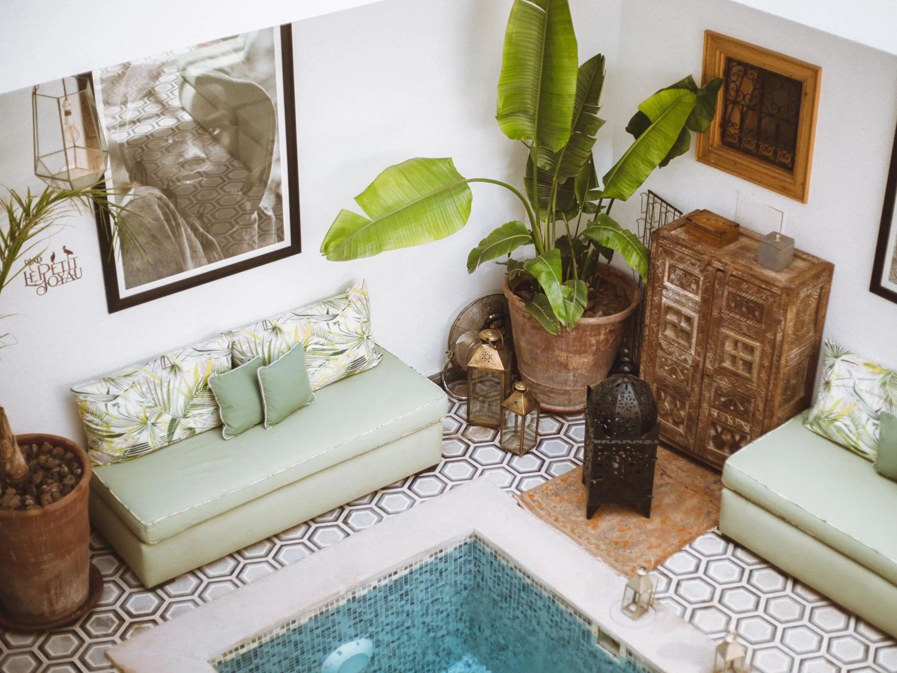 Seating area in Riad Le Petit Joyau