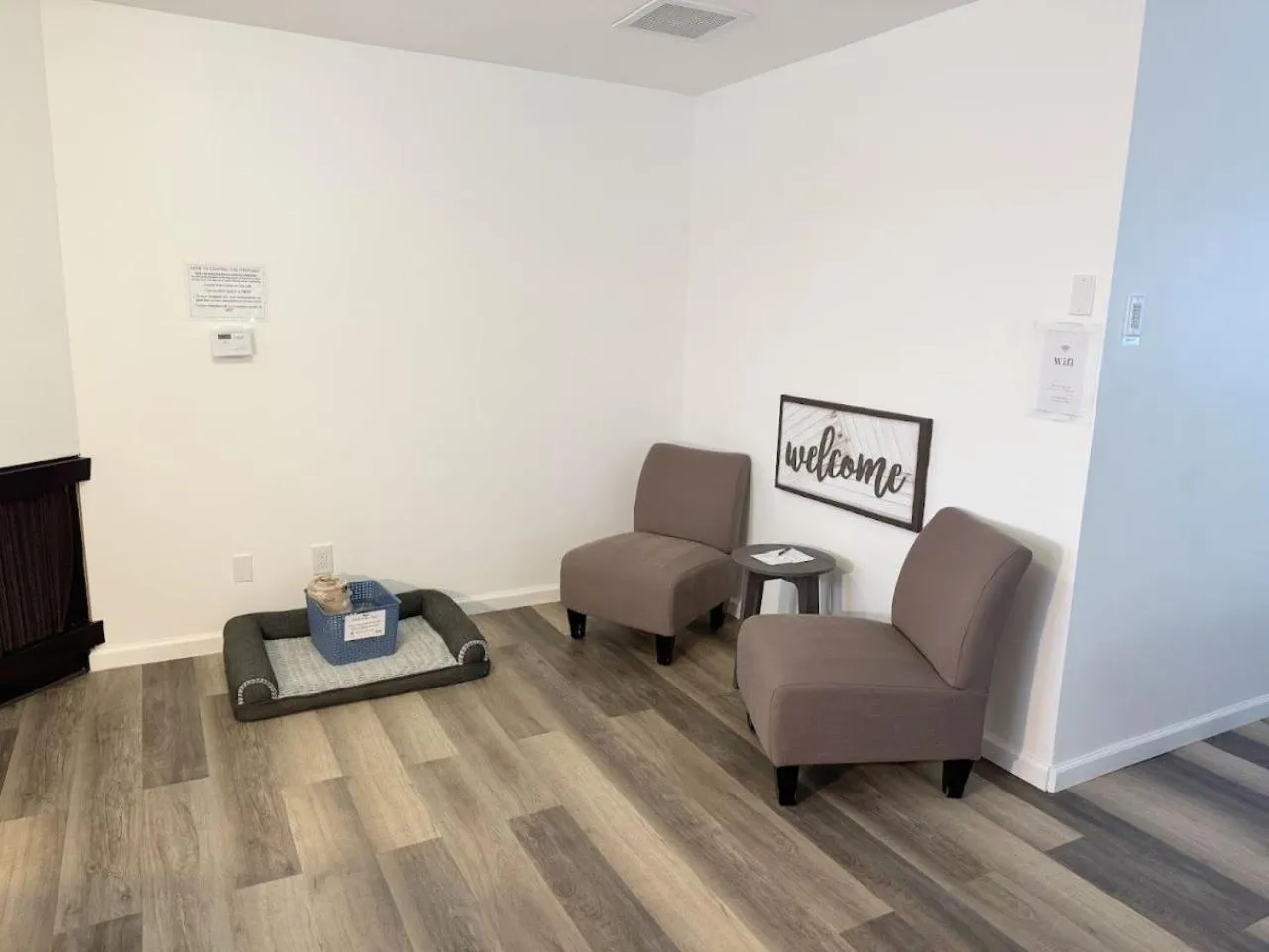 Bedroom in Waterway Inn