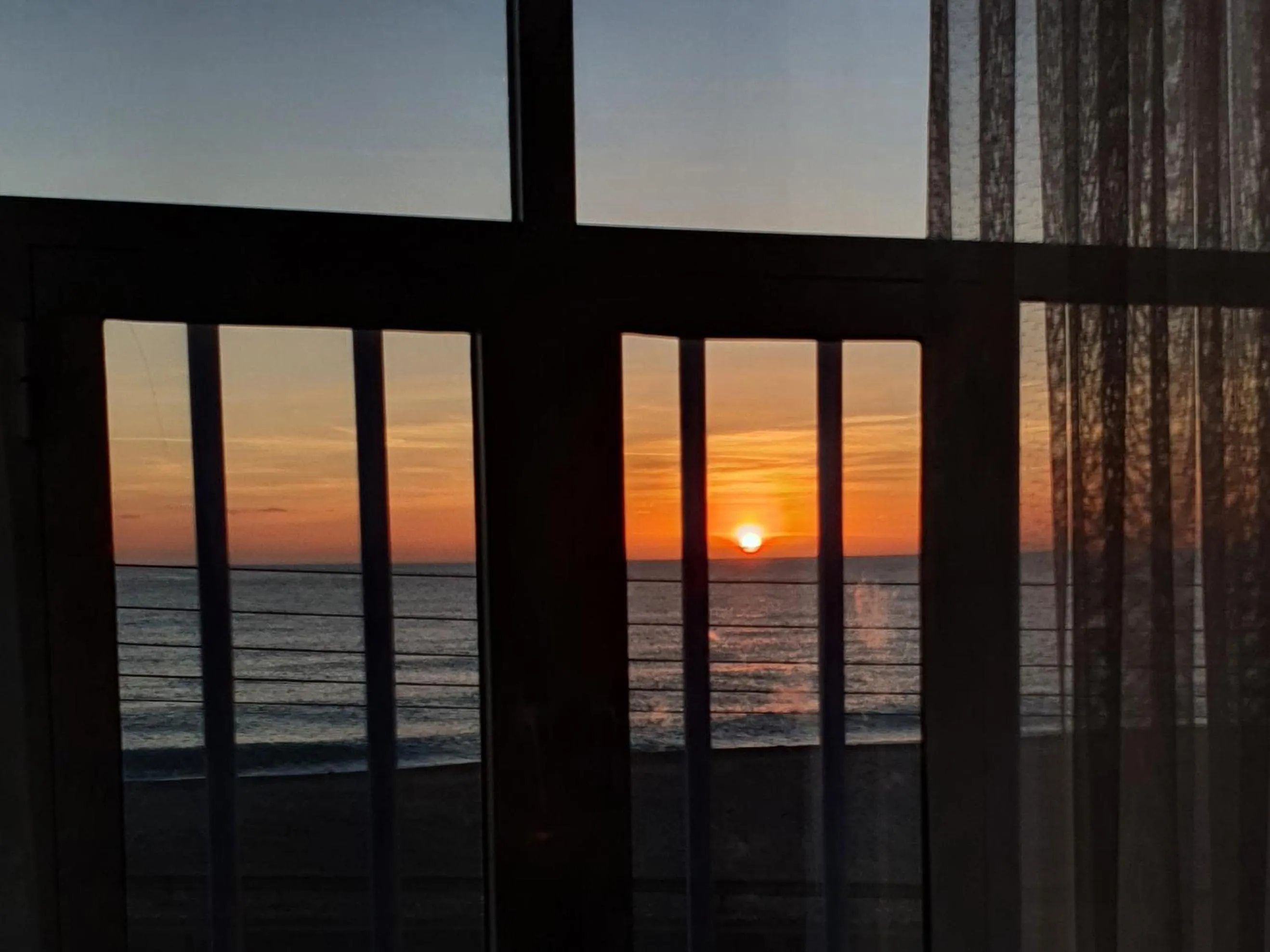 Sea view in Tiwi Sunrise