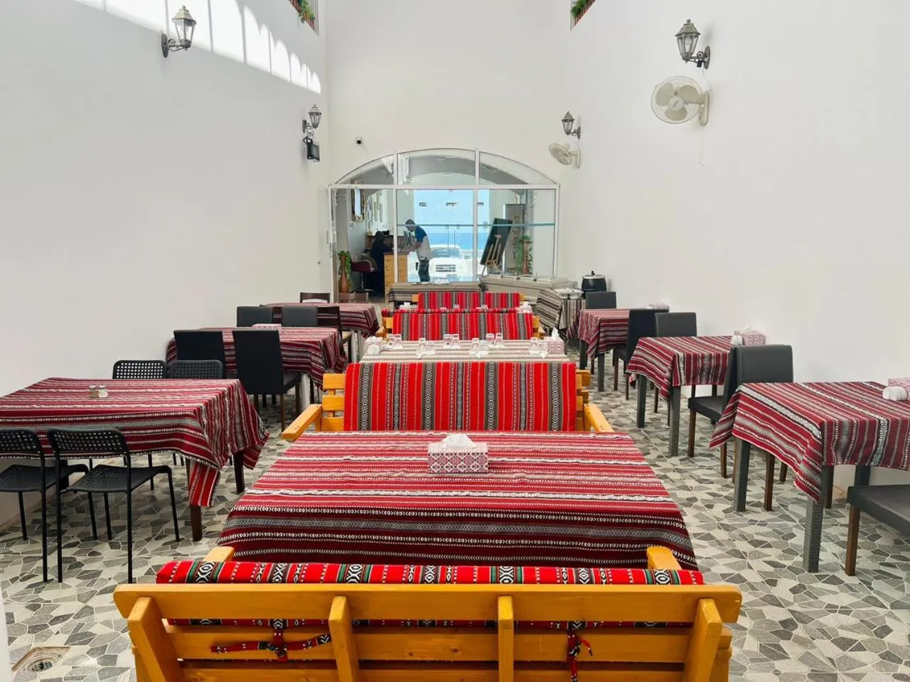 Restaurant/places to eat in Tiwi Sunrise