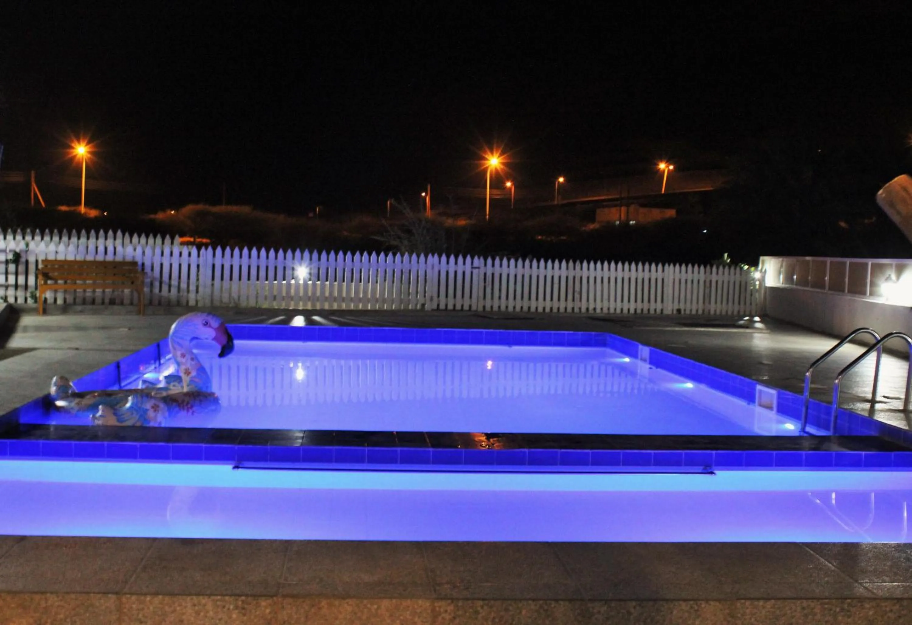 Swimming pool in Tiwi Sunrise