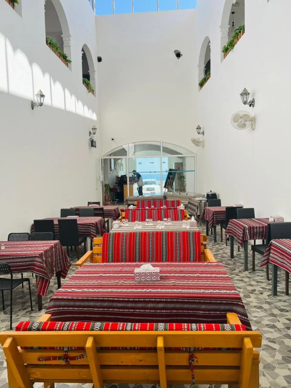 Restaurant/places to eat in Tiwi Sunrise