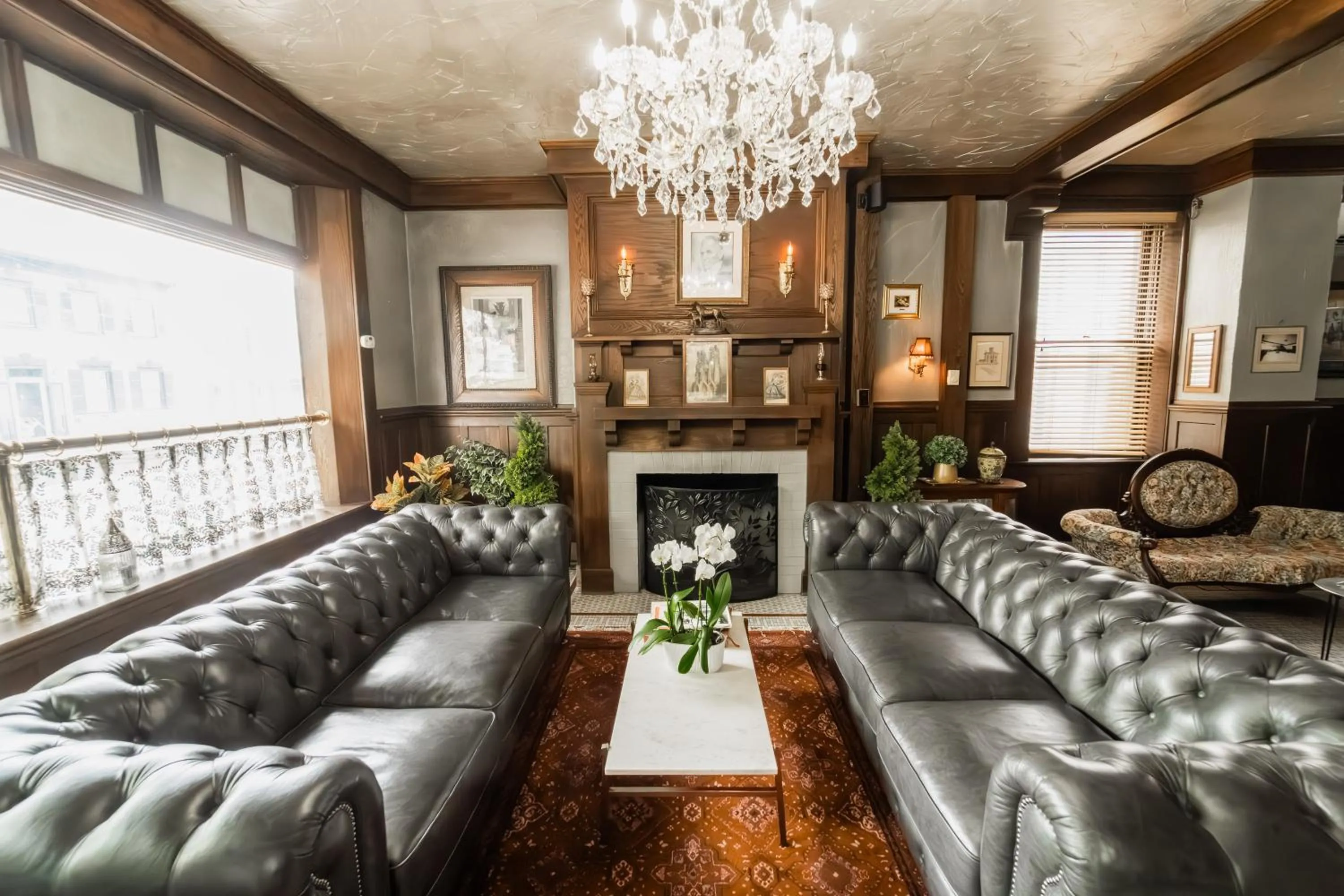 James Buchanan Hotel, Trademark Collection by Wyndham