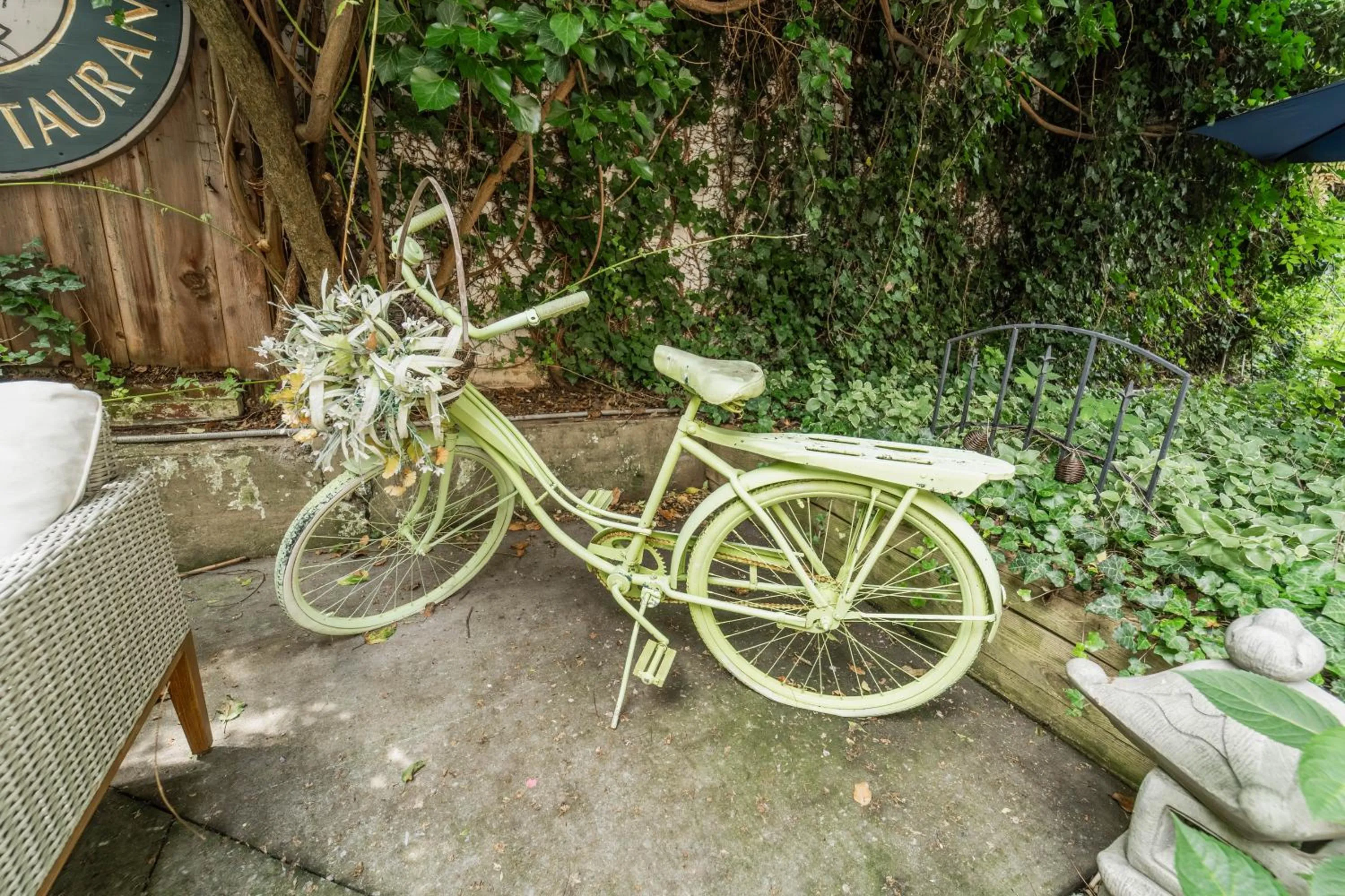 James Buchanan Hotel, Trademark Collection by Wyndham