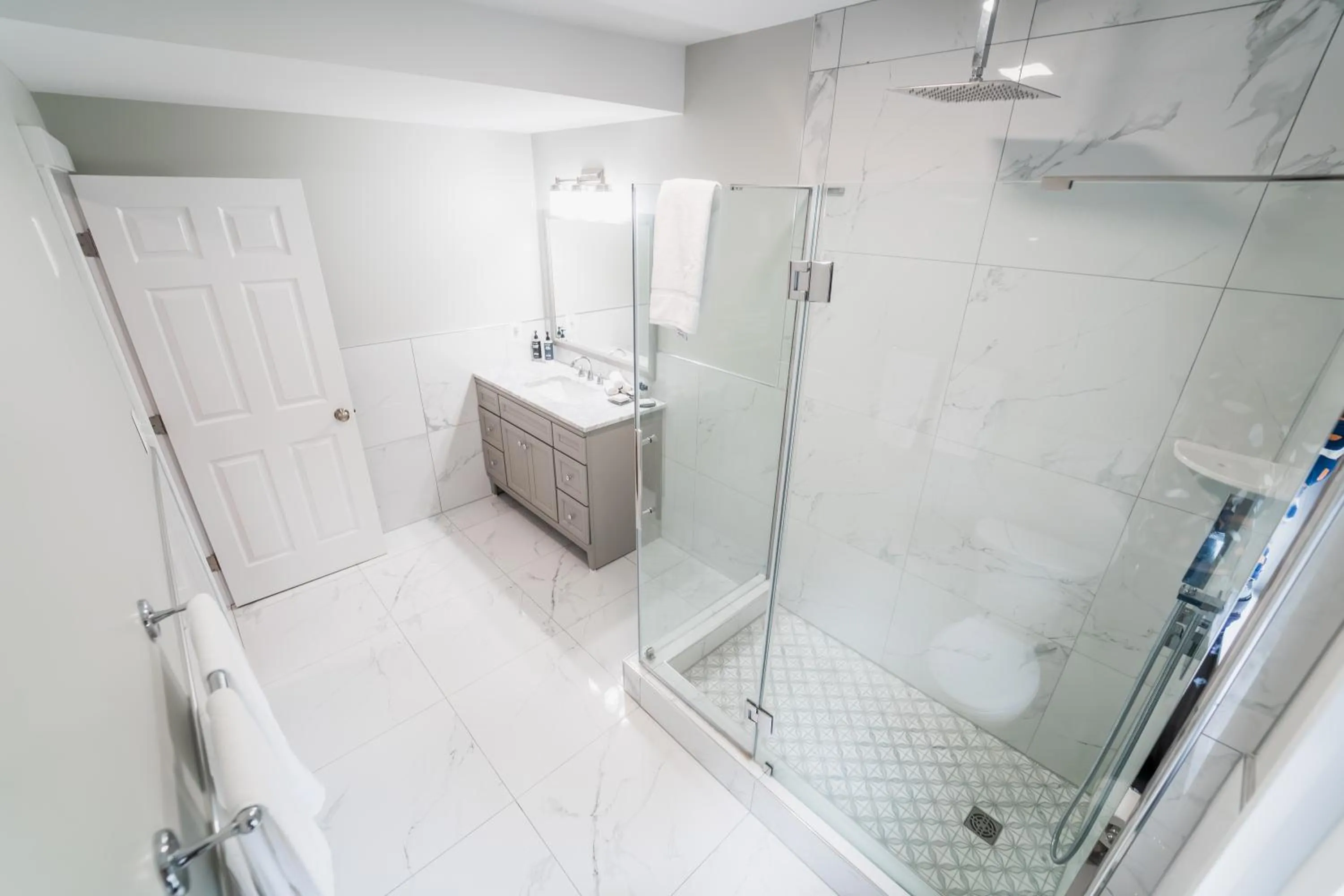 James Buchanan Hotel, Trademark Collection by Wyndham