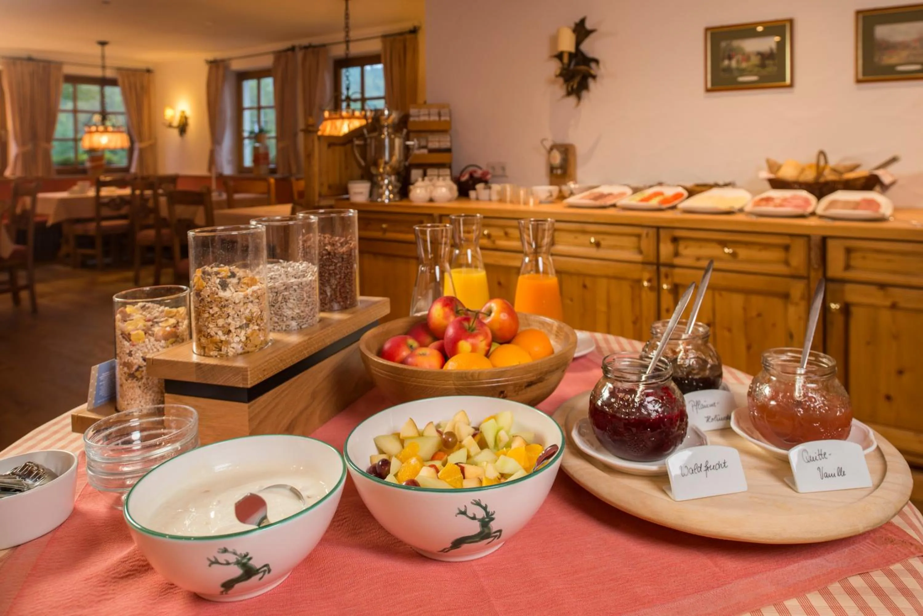 Restaurant/places to eat in Hotel Waldhaus Föckinghausen