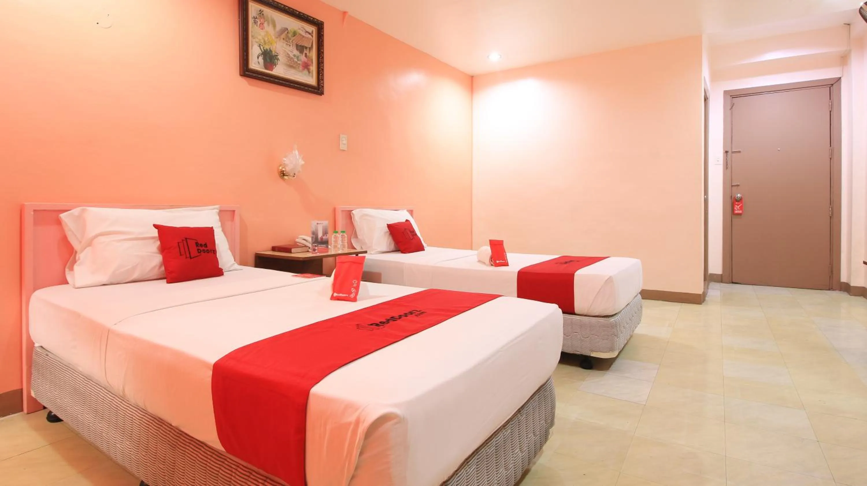 Bed in RedDoorz Plus @ Chinatown Binondo