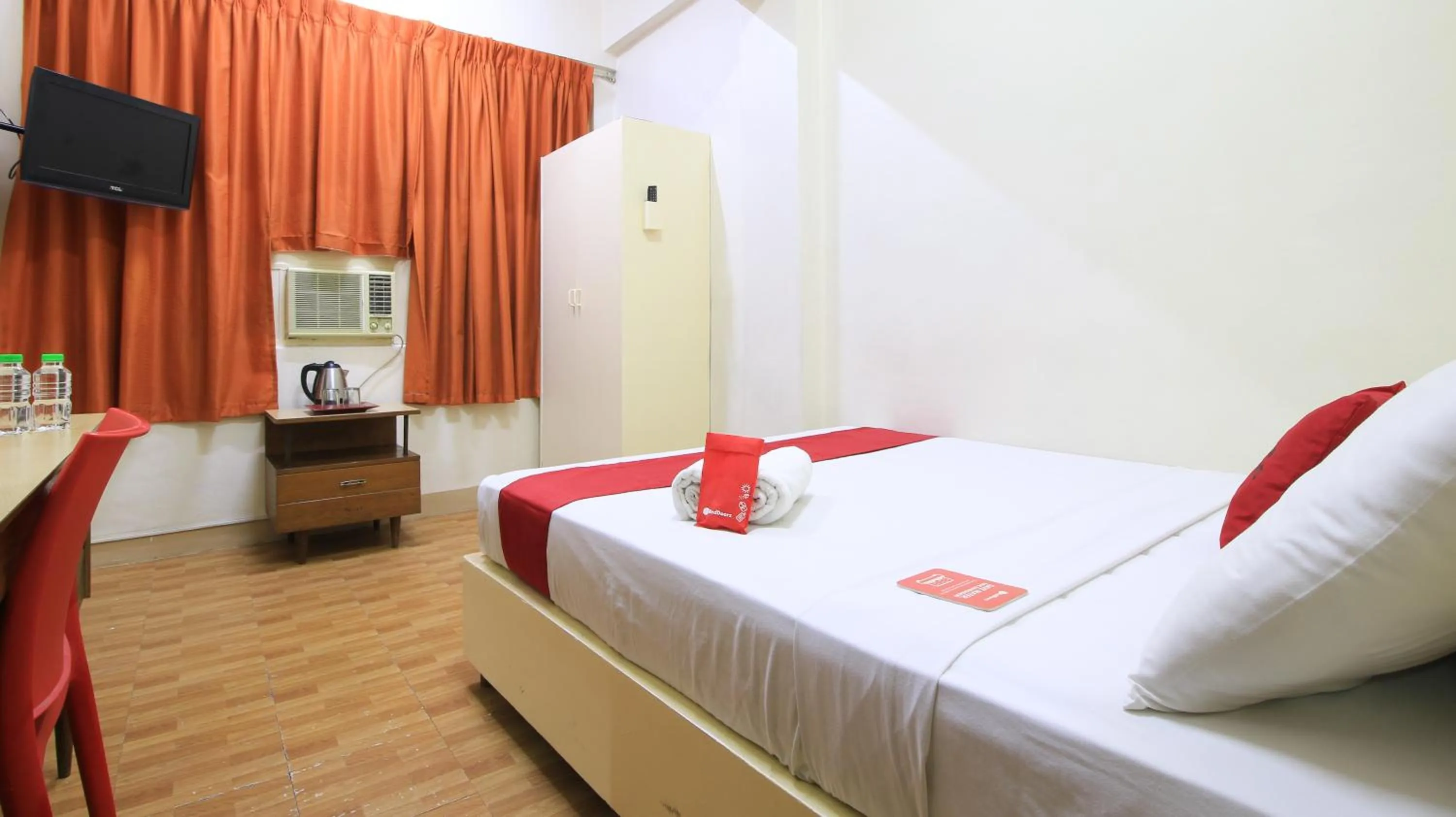 Bed in RedDoorz Plus @ Chinatown Binondo