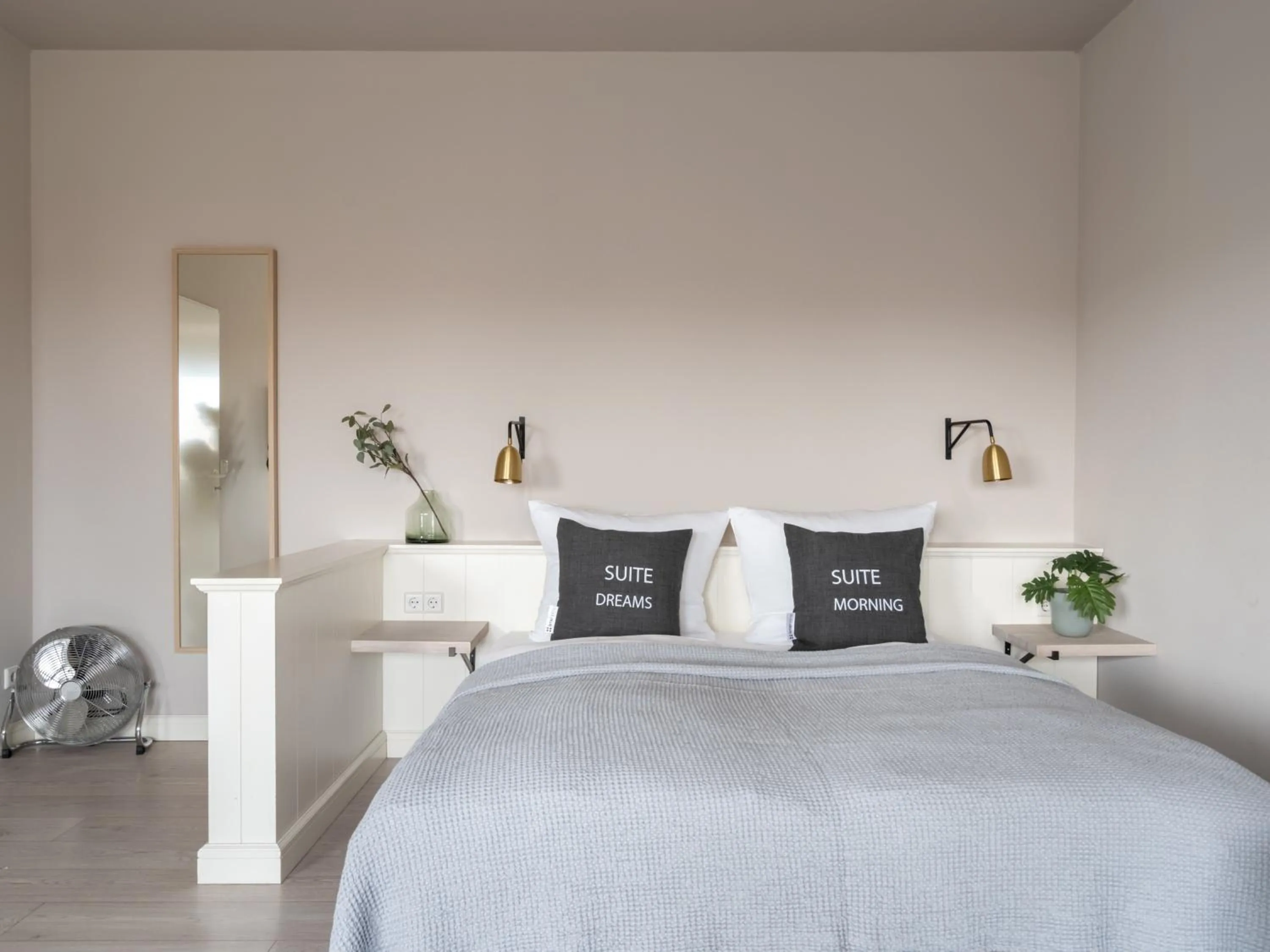 Bed in Limehome Berlin Chausseestraße