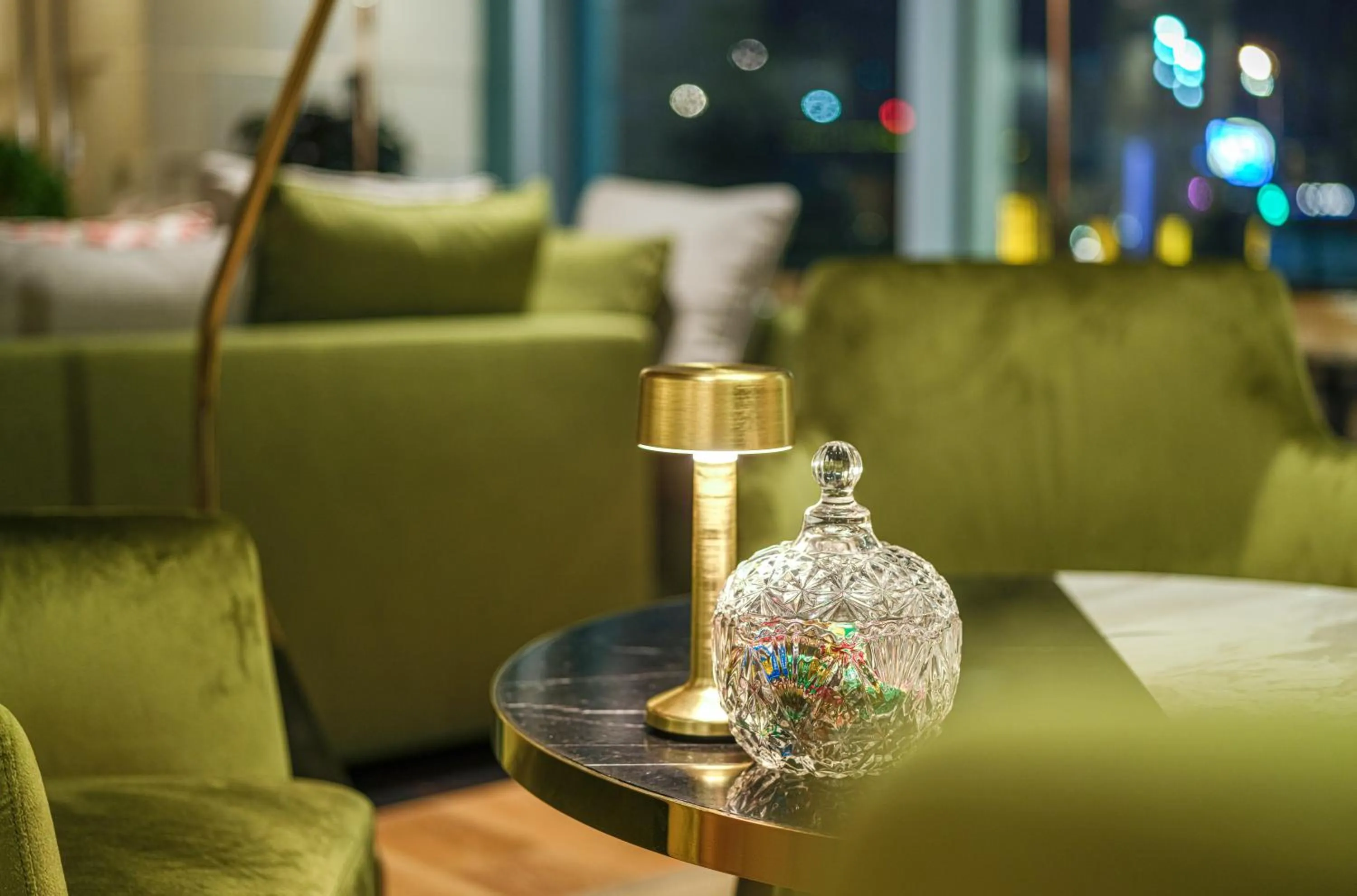 Lounge or bar in New World Shenyang Hotel