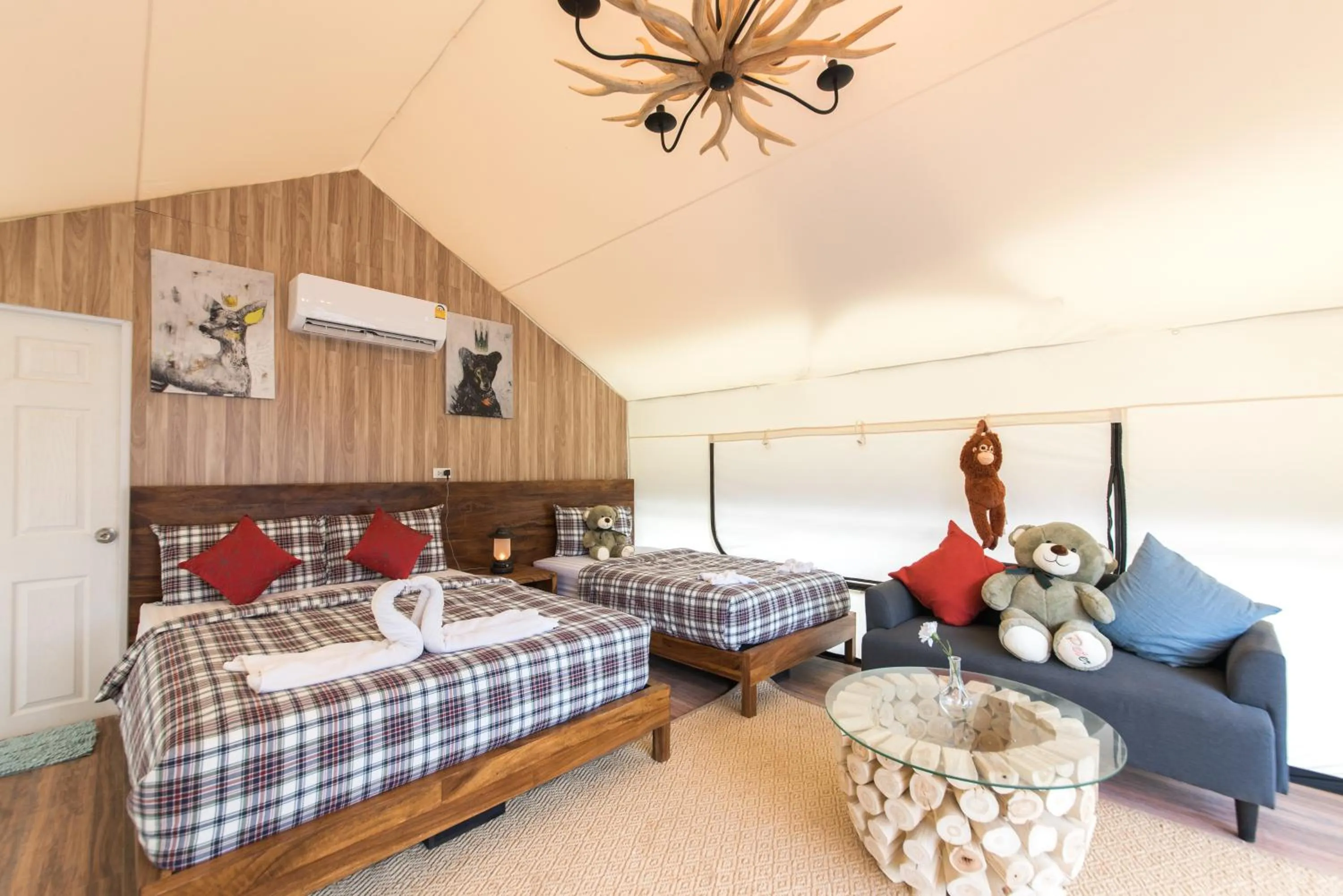 Bed in Mont Blanc Base Camp Khaoyai