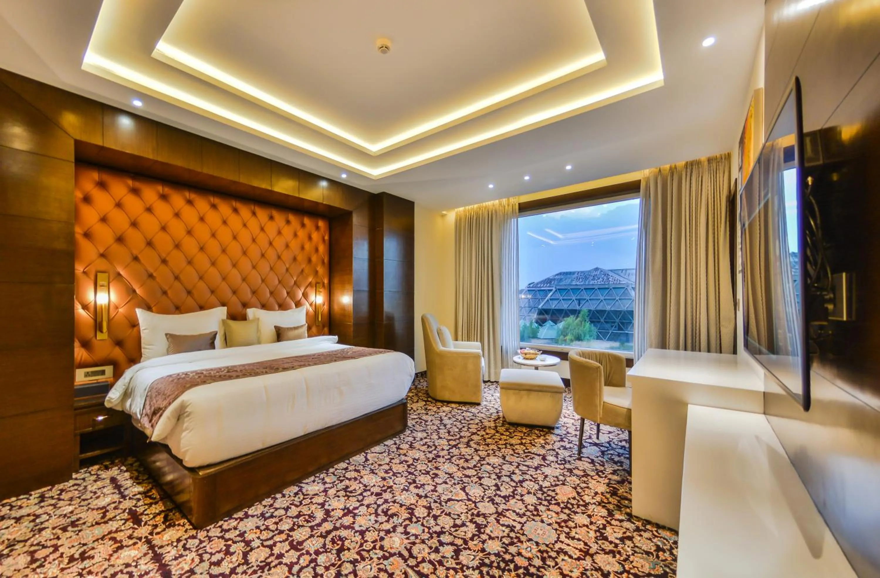 Seating area, Bed in The Kabo