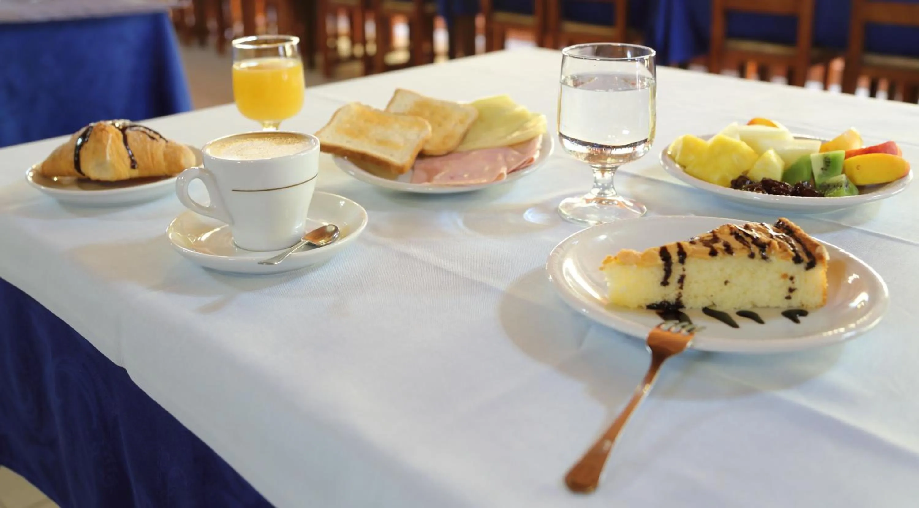 Breakfast in Vel Marì - Rooms on the Beach