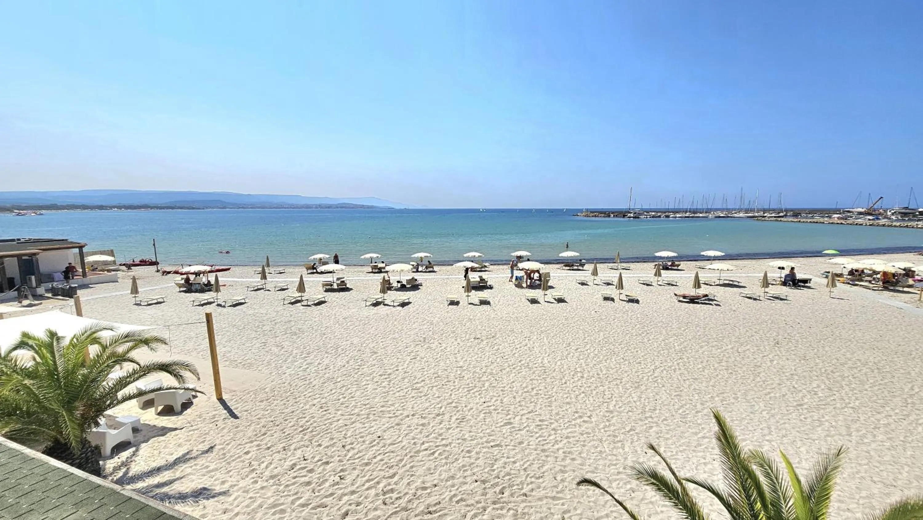 Beach in Vel Marì - Rooms on the Beach