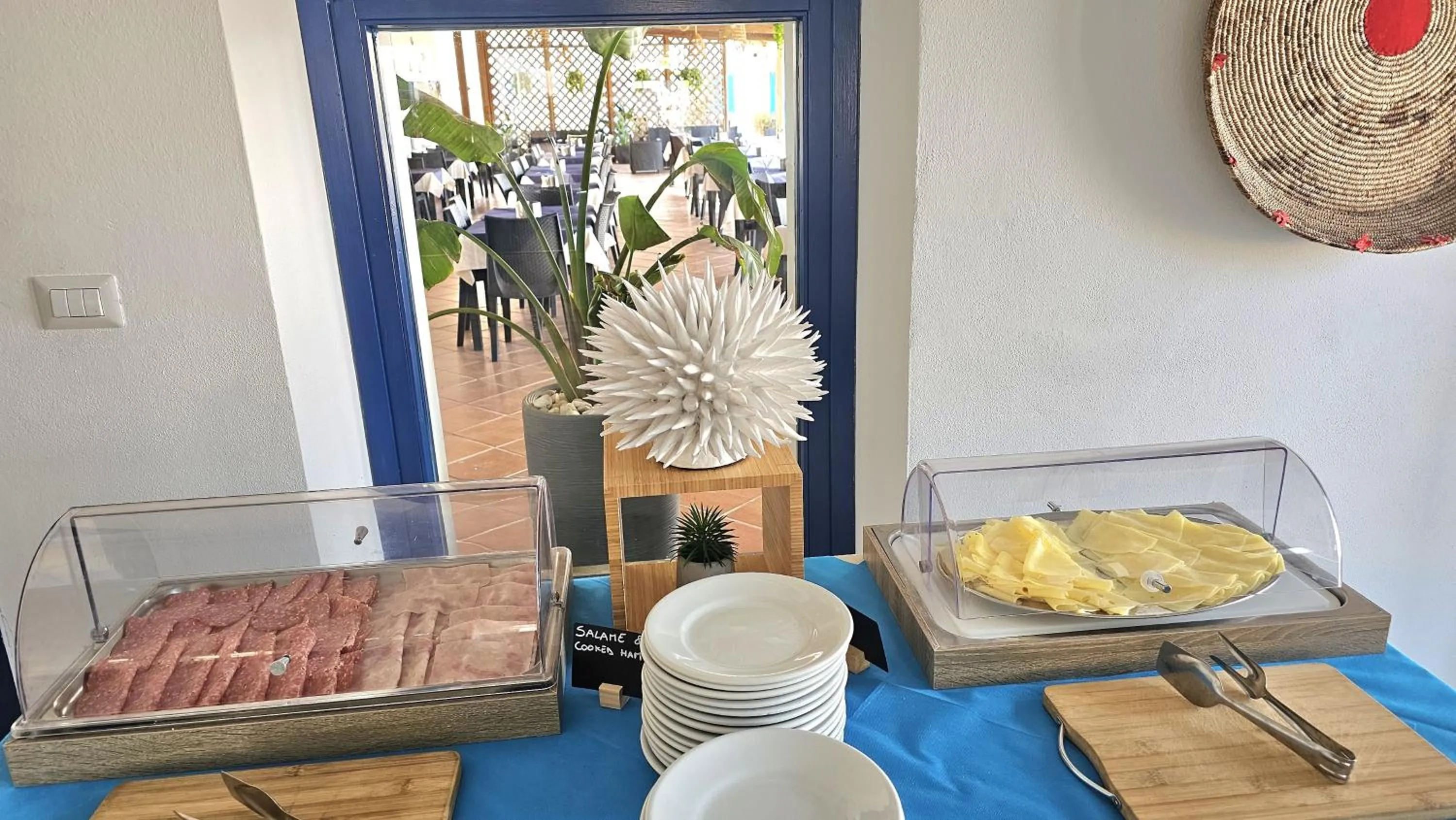 Buffet breakfast in Vel Marì - Rooms on the Beach