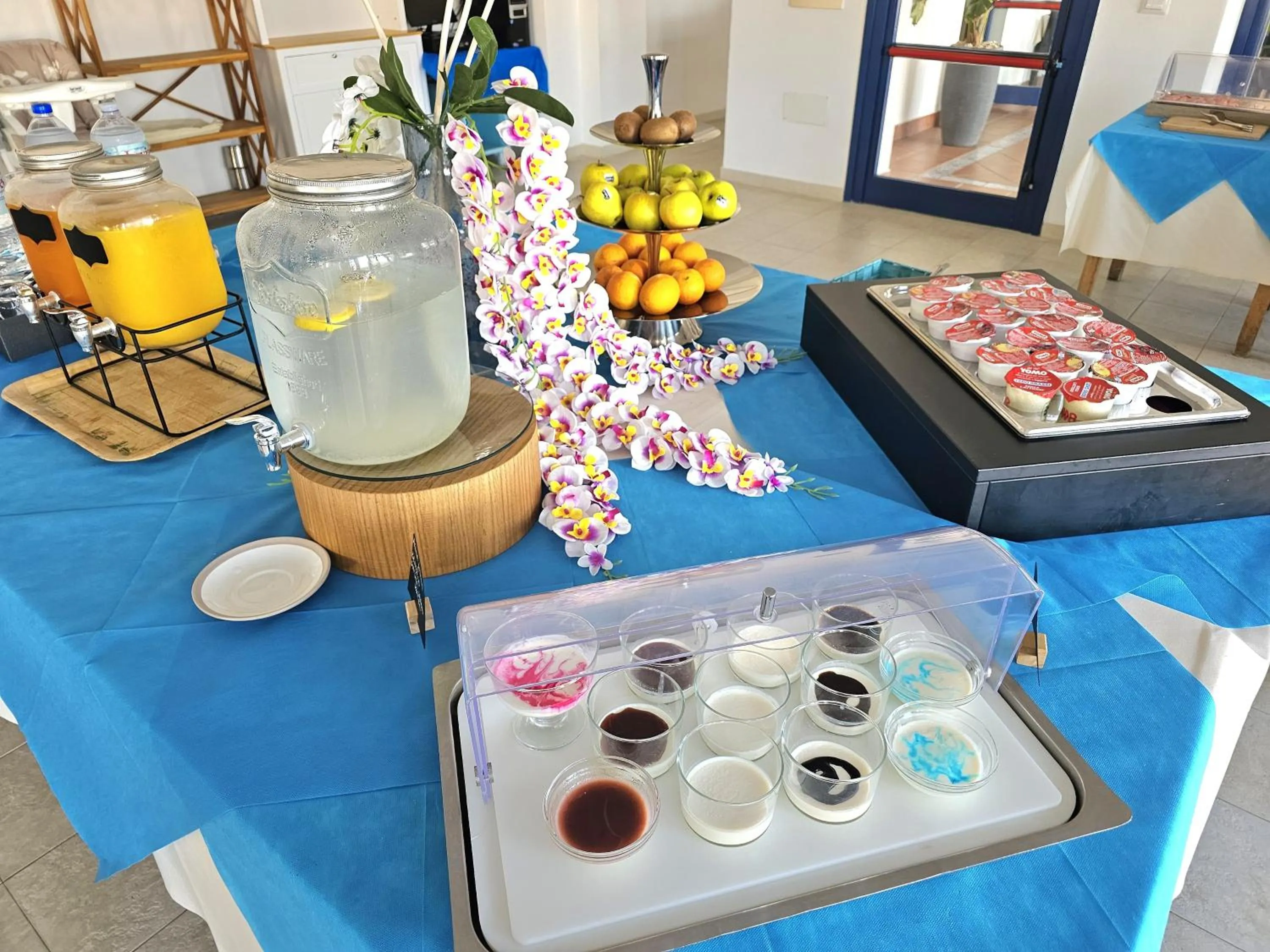 Buffet breakfast in Vel Marì - Rooms on the Beach