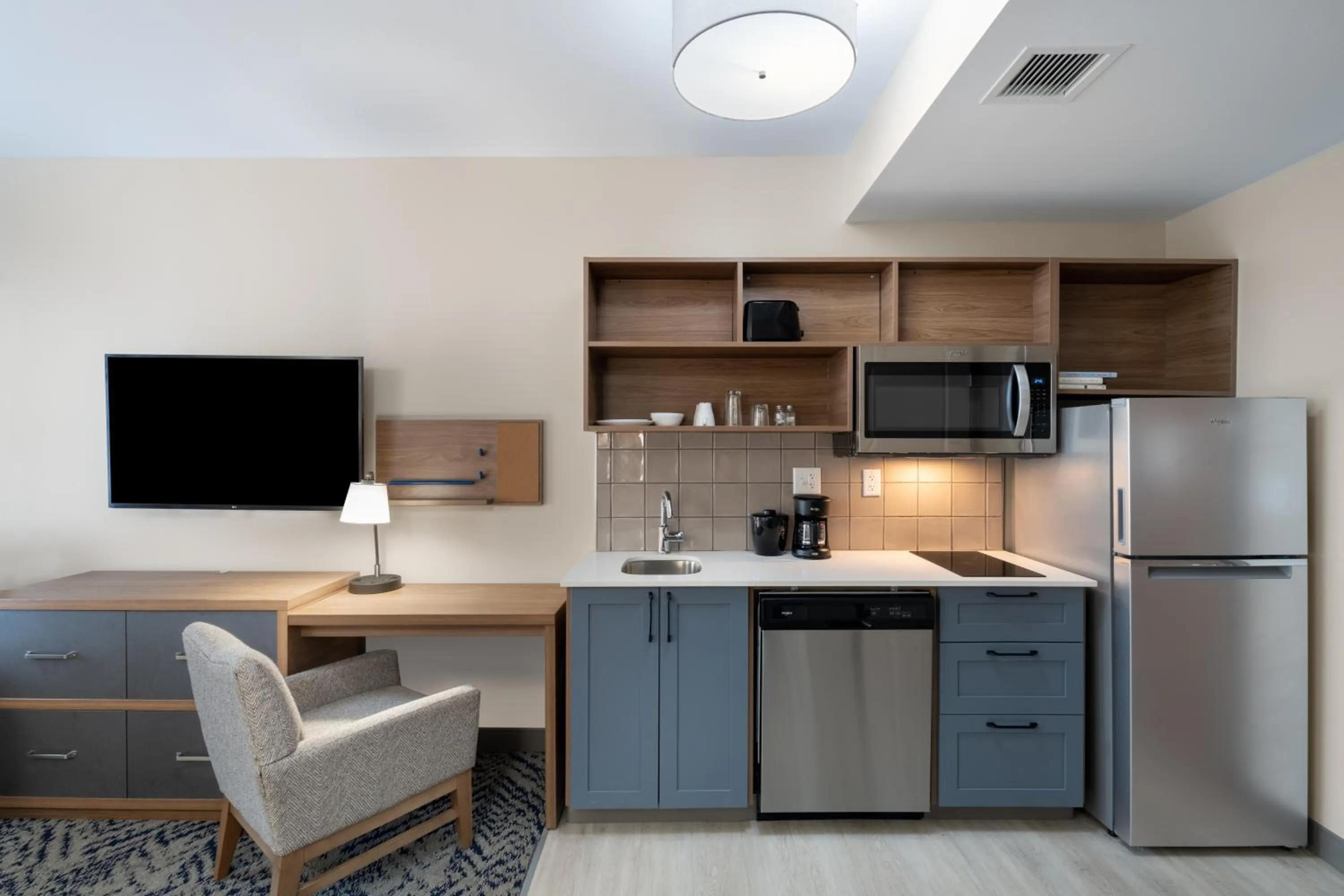 Kitchen or kitchenette in Candlewood Suites - Asheville Downtown by IHG