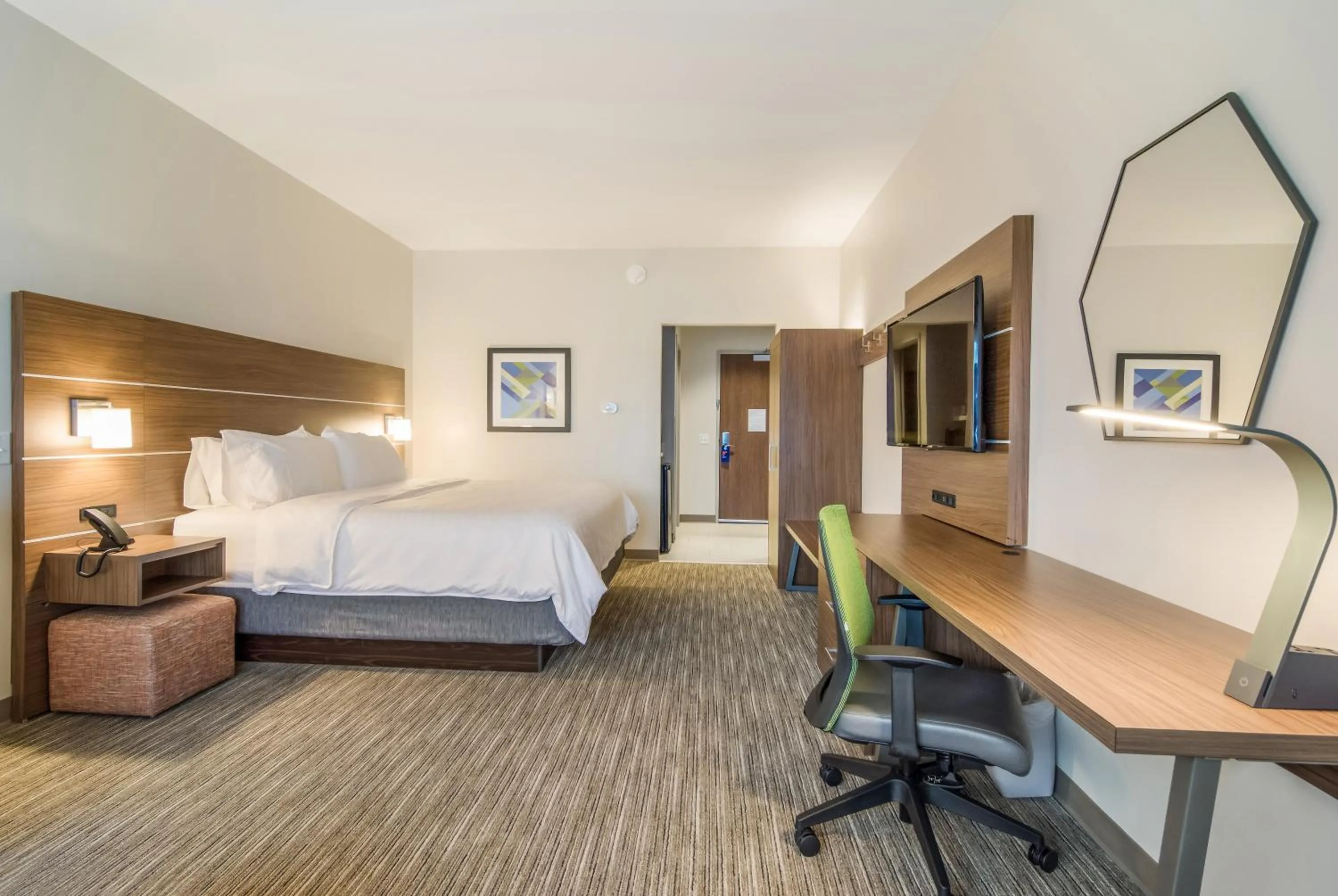 Photo of the whole room, Bed in Holiday Inn Express & Suites - Asheboro by IHG