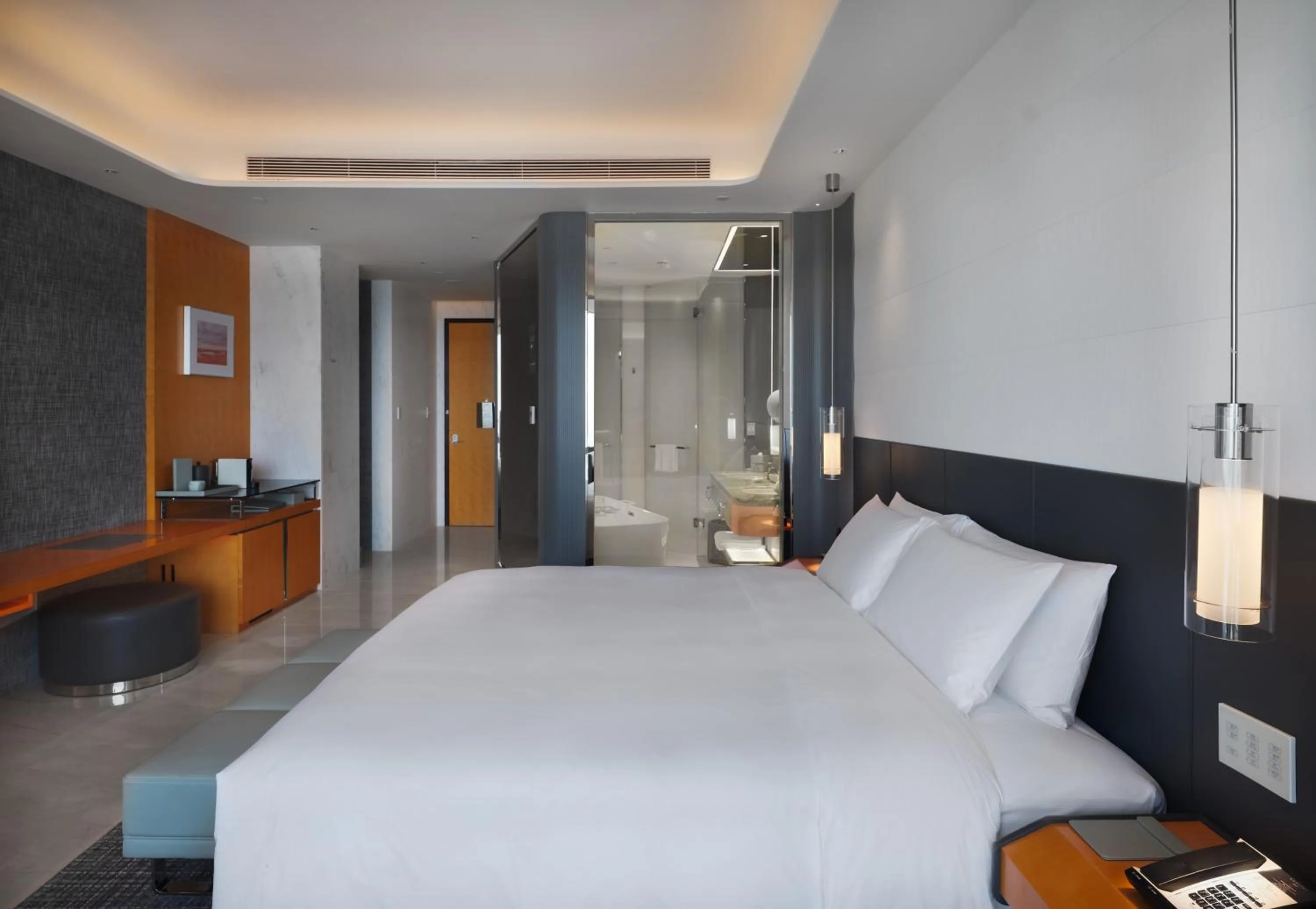 Bed in Sofitel Haikou