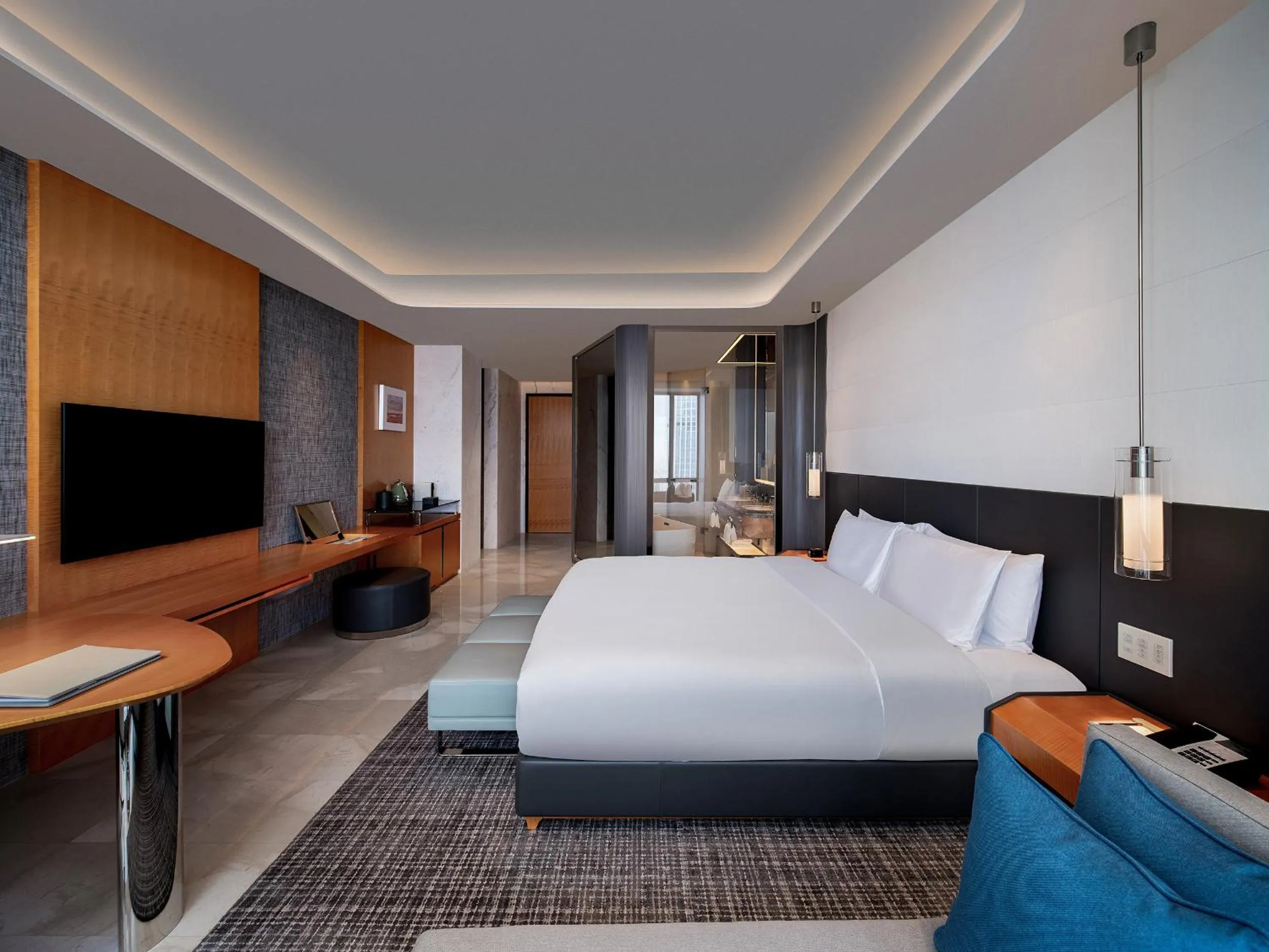 Bed in Sofitel Haikou
