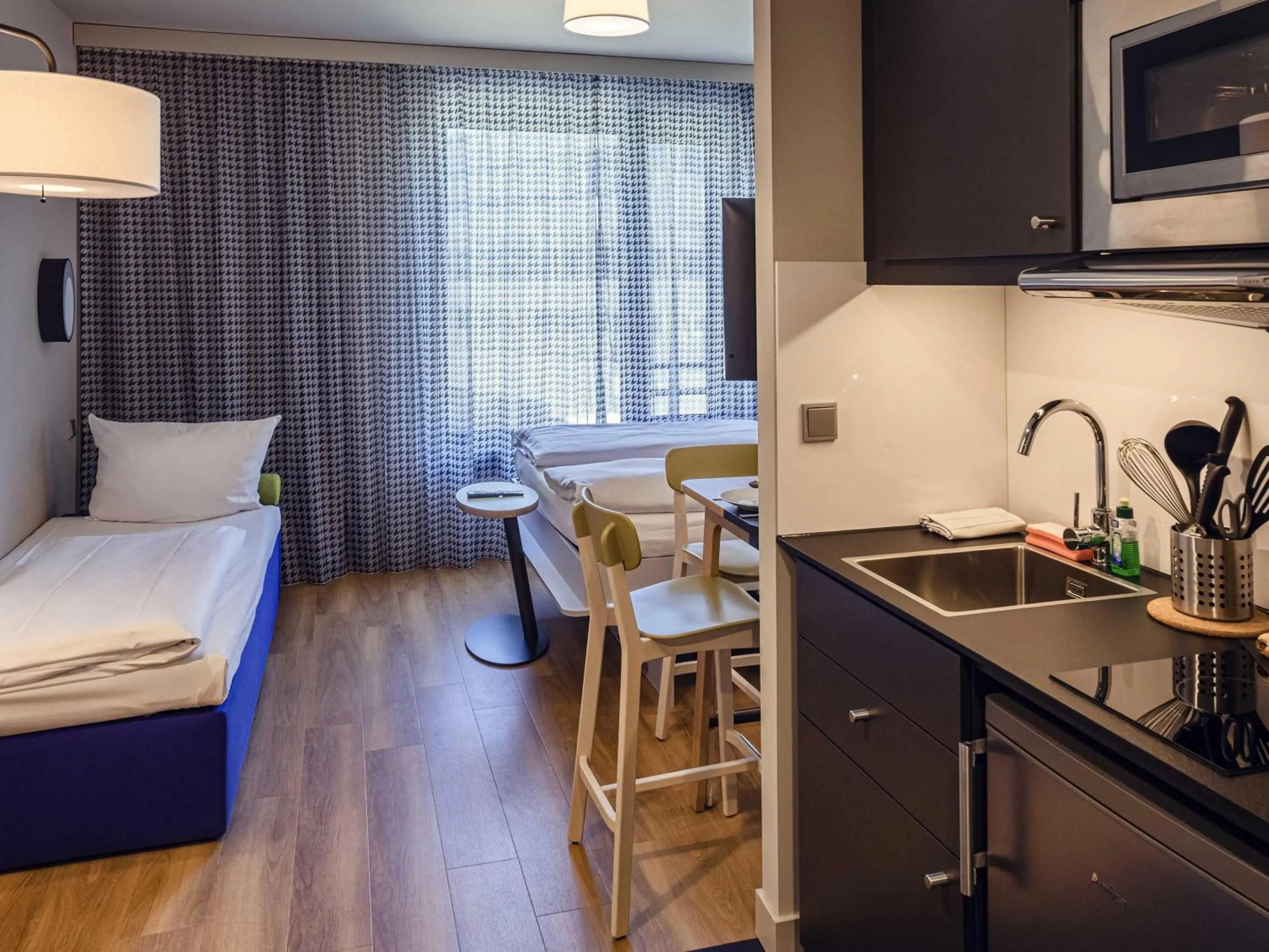 Bedroom, Bed in Adagio Access Stuttgart Airport Messe