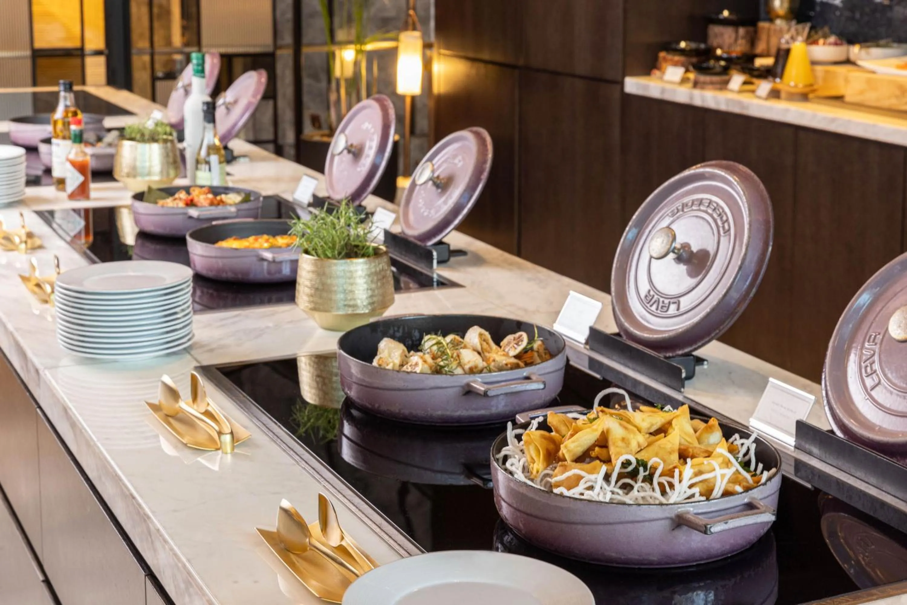 Lounge or bar in Fairmont Ambassador Seoul