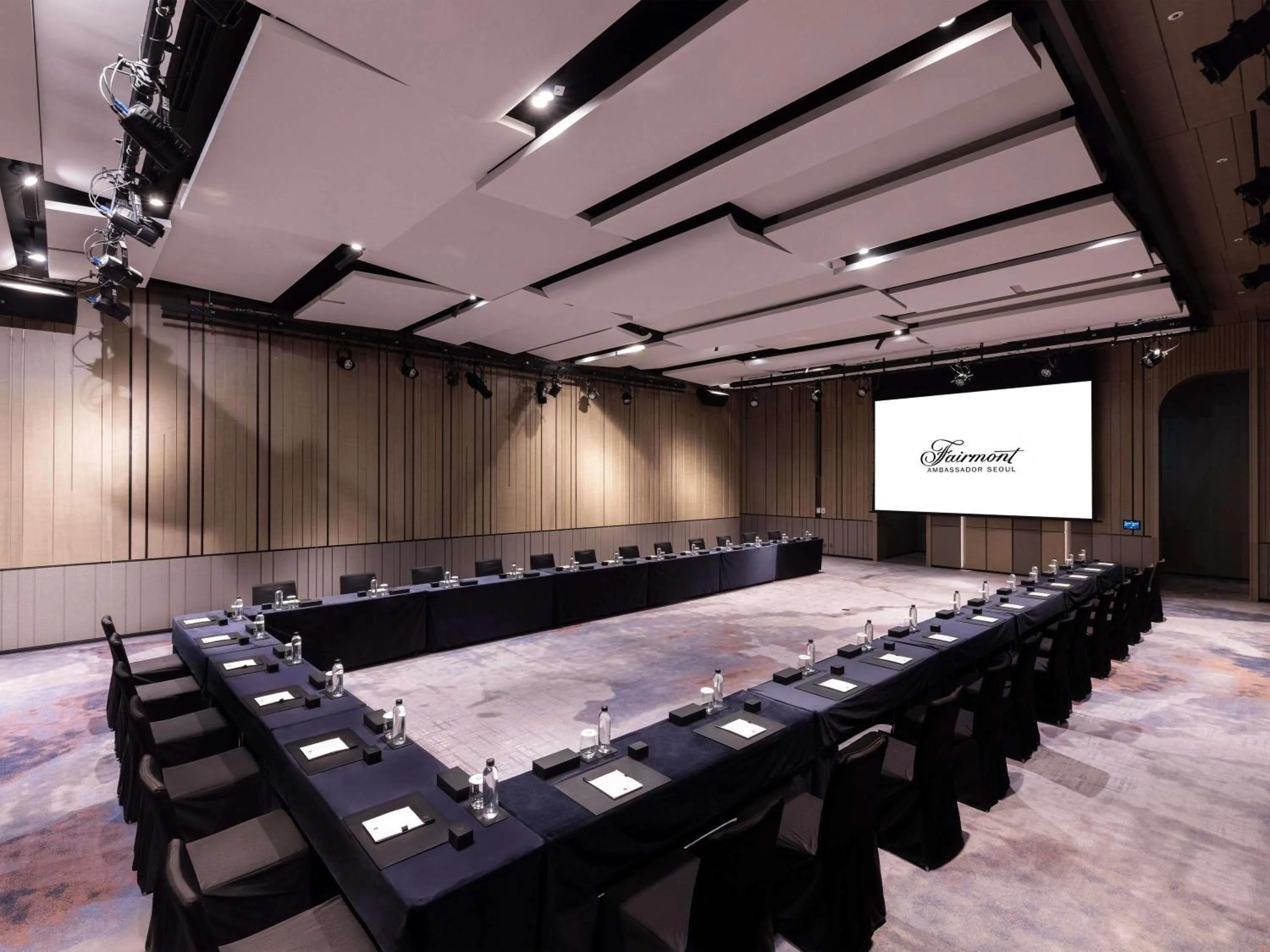 Meeting/conference room in Fairmont Ambassador Seoul