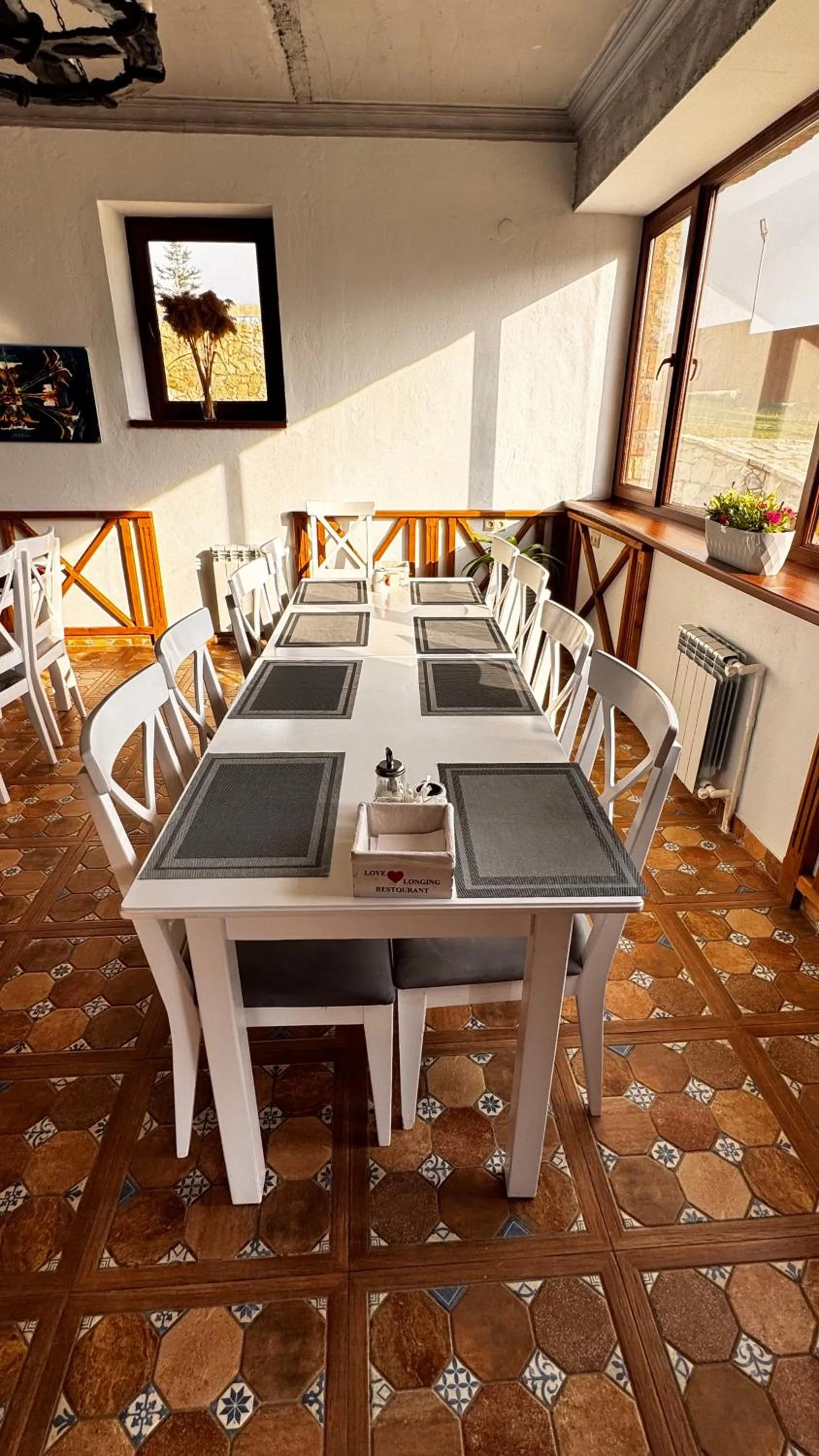 Dining area in COTTAGE CHALET and TOURS