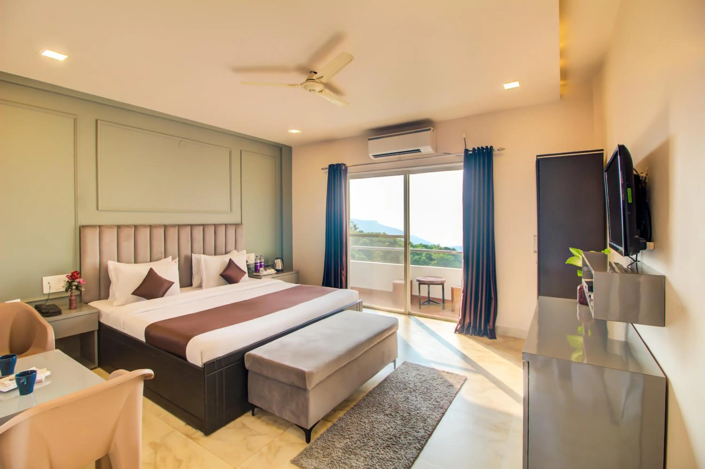 Bedroom, Bed in Harmony Palace