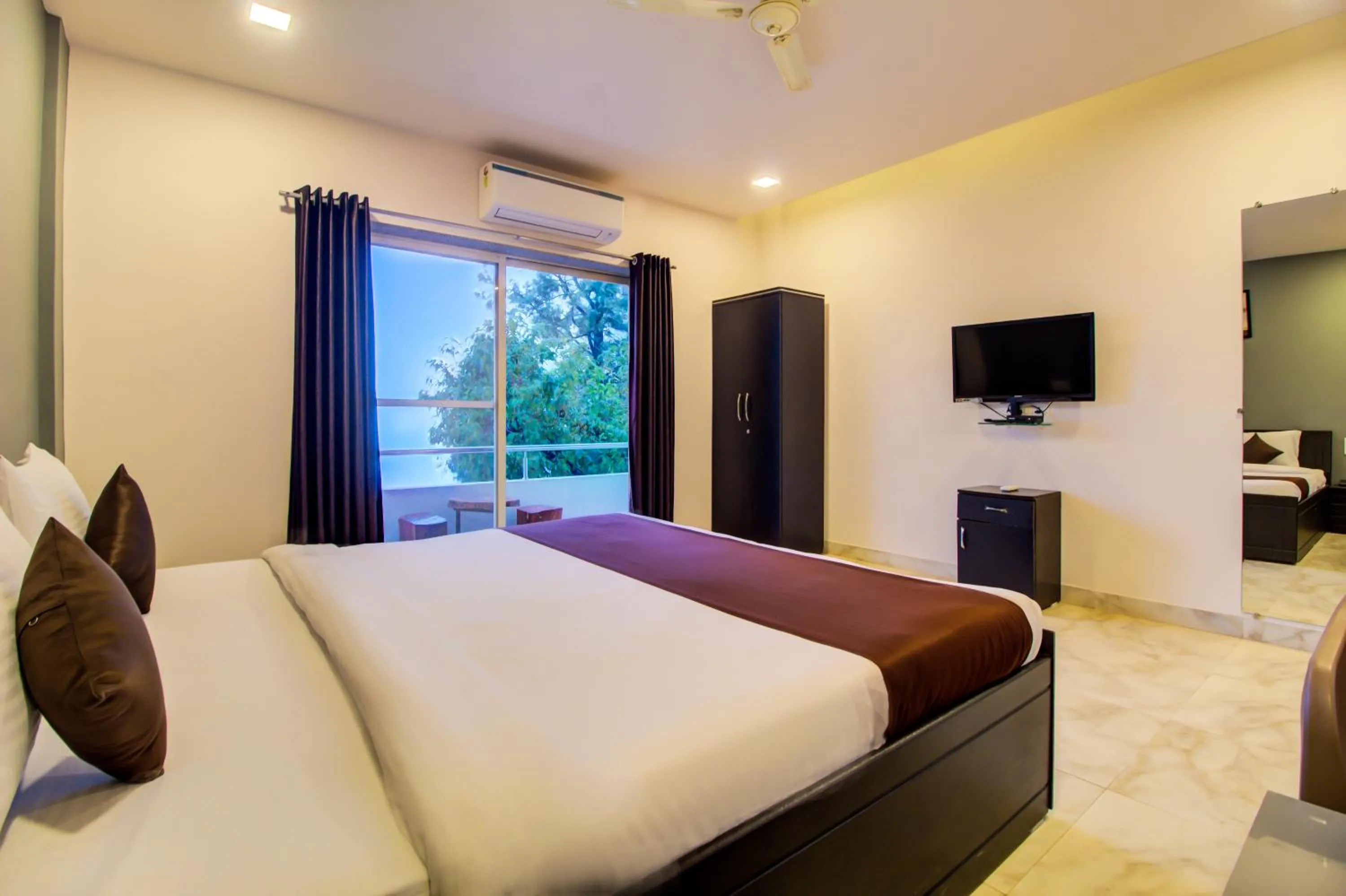 Bed in Harmony Palace