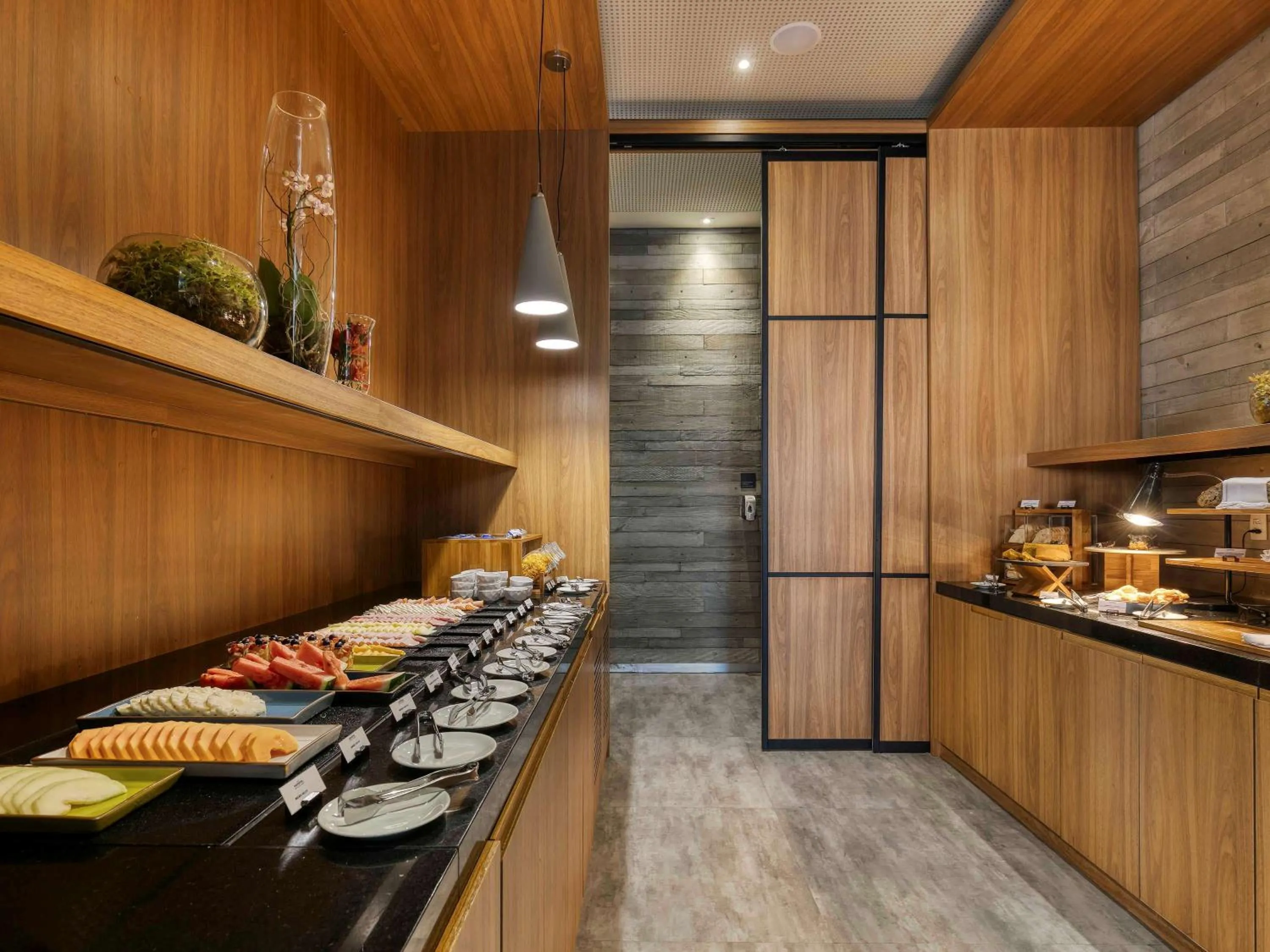 Restaurant/places to eat in Novotel BH Savassi