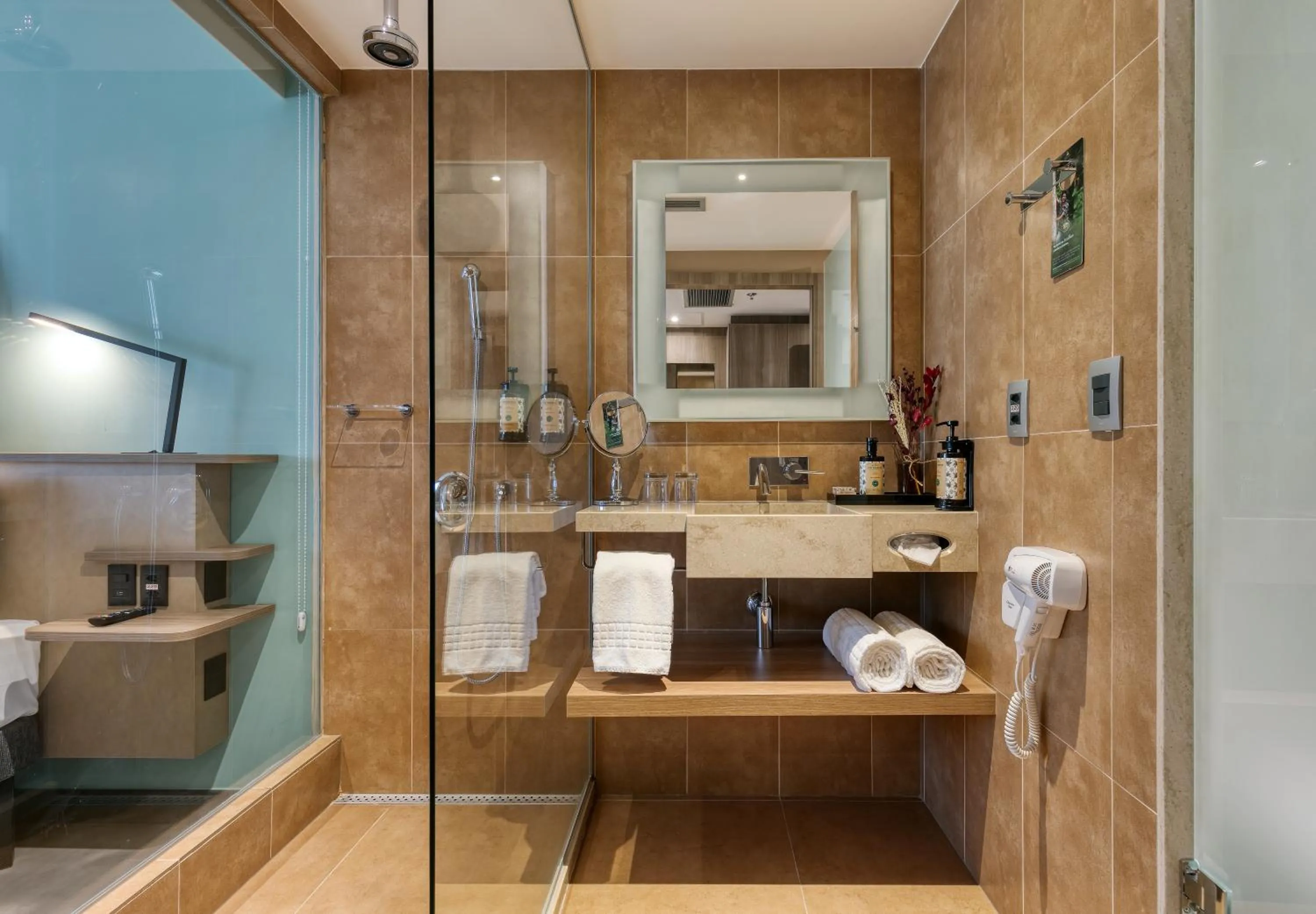 Shower in Novotel BH Savassi