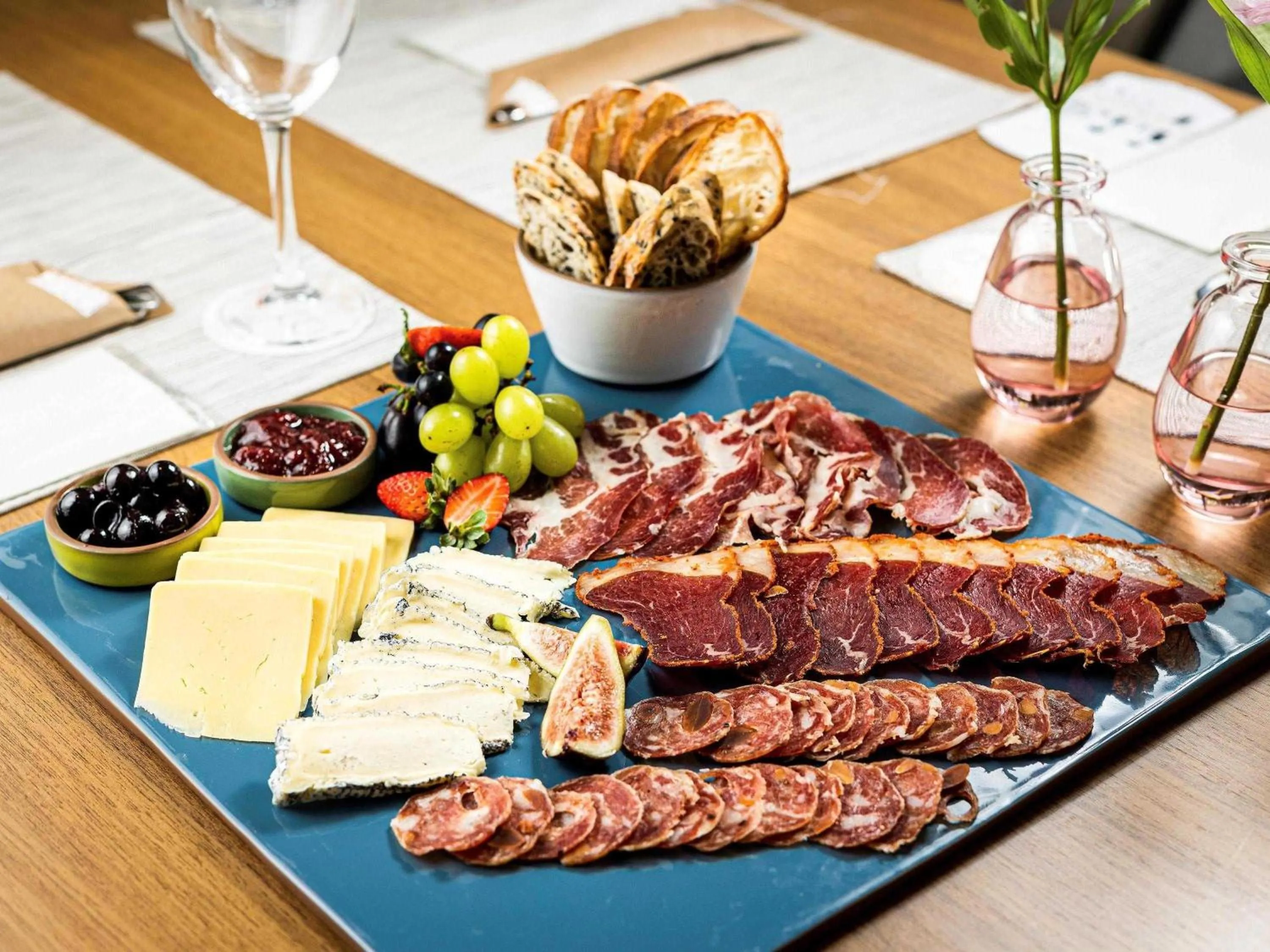 Restaurant/places to eat in Novotel BH Savassi