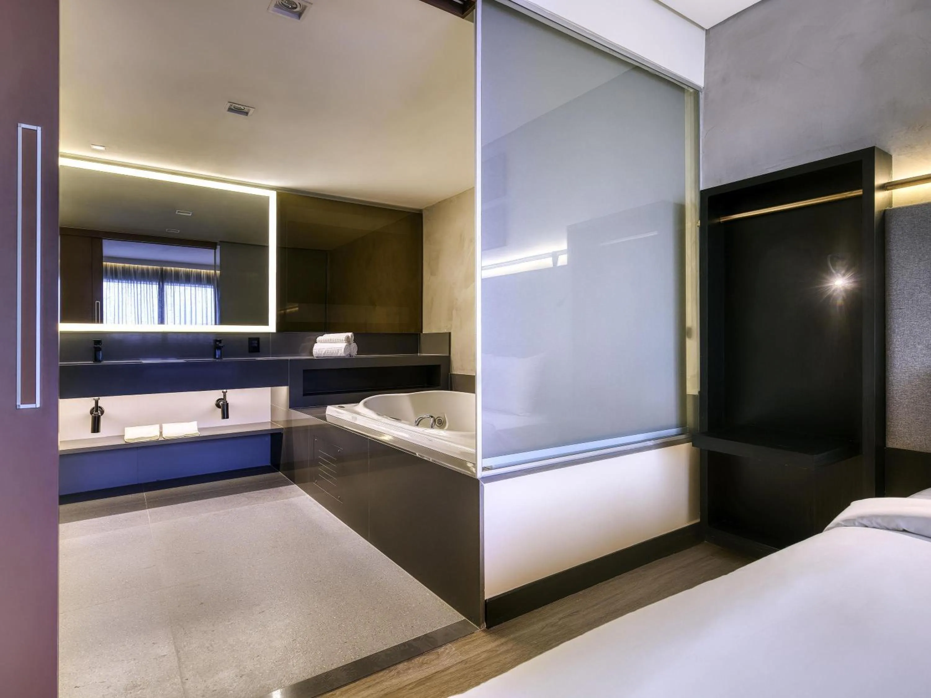 Bedroom, Bed in Novotel BH Savassi