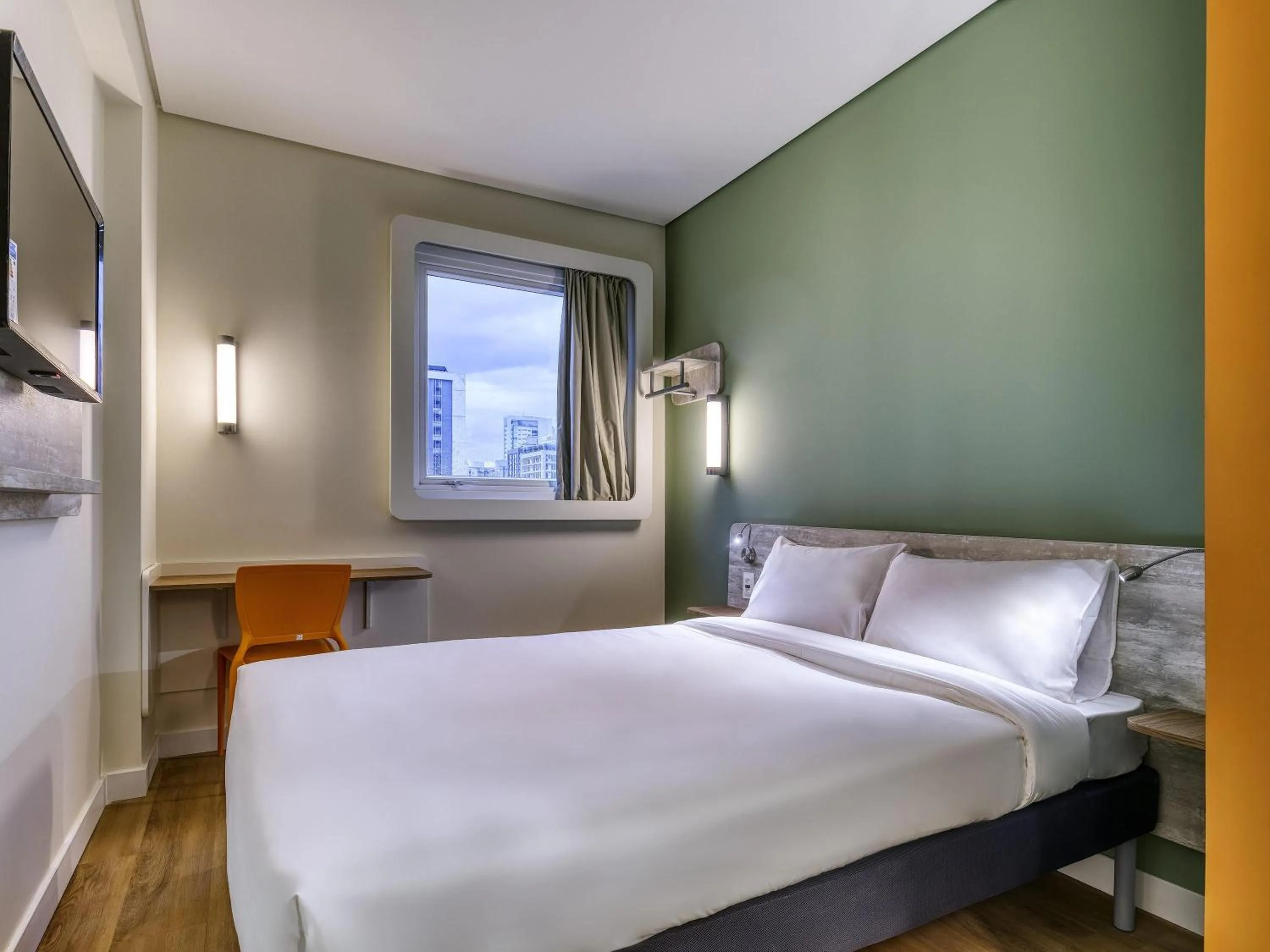 Bedroom, Bed in ibis budget BH Savassi