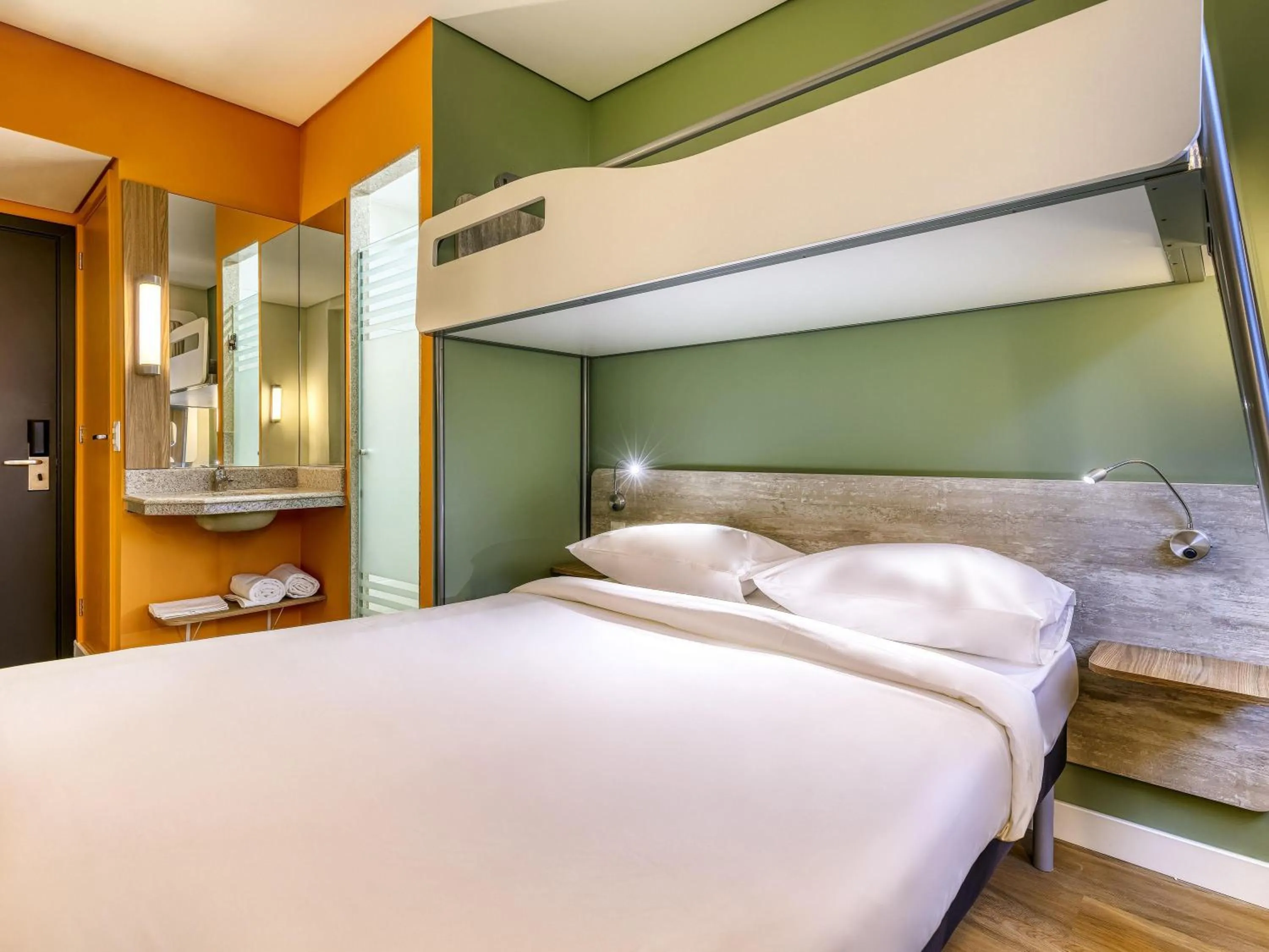 Bedroom, Bed in ibis budget BH Savassi