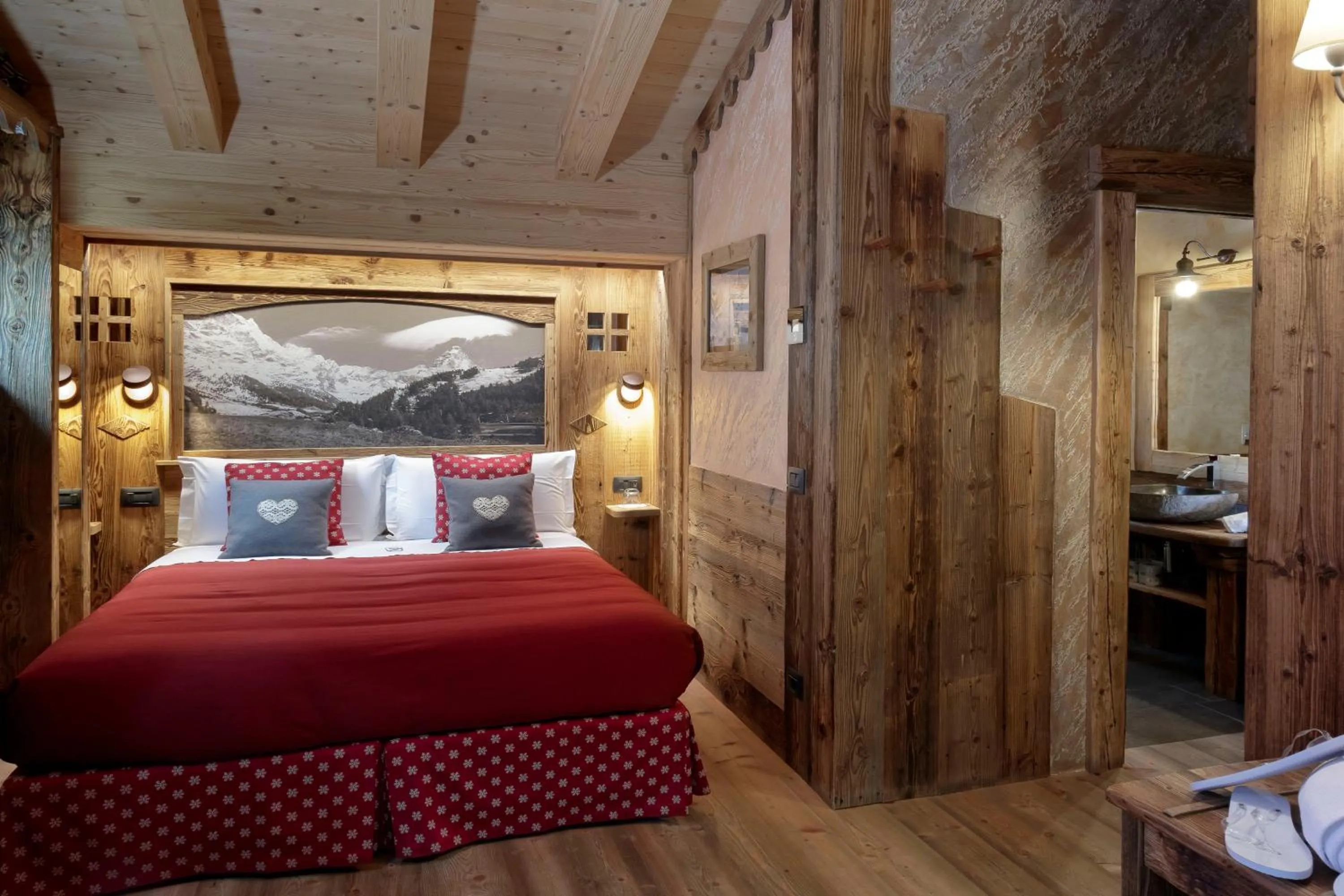 Bedroom, Bed in Francois Boutique Rooms - Matterhorn Retreat & SPA in Cervinia
